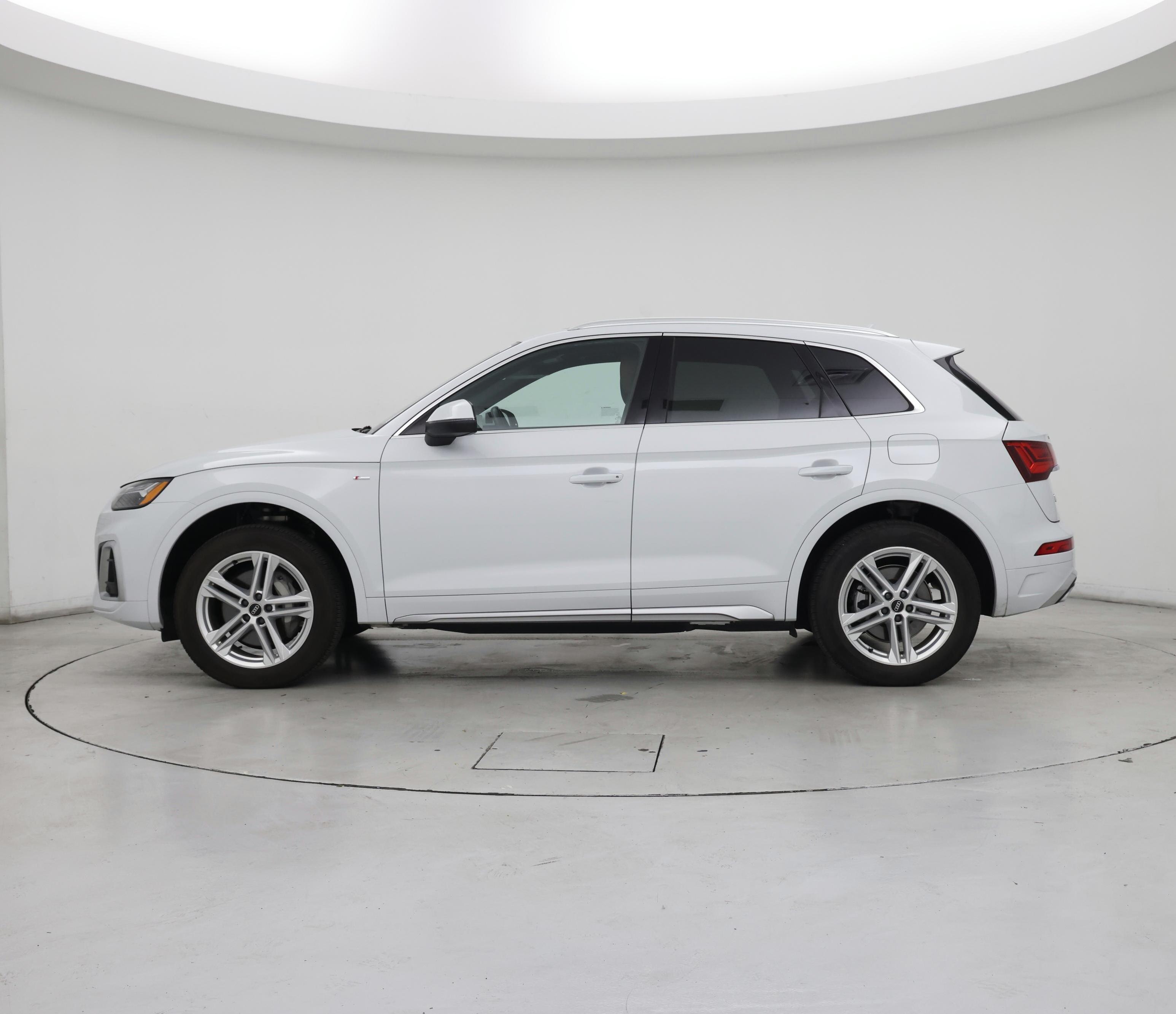 Thumbnail: 2022 Audi Q5 - 3