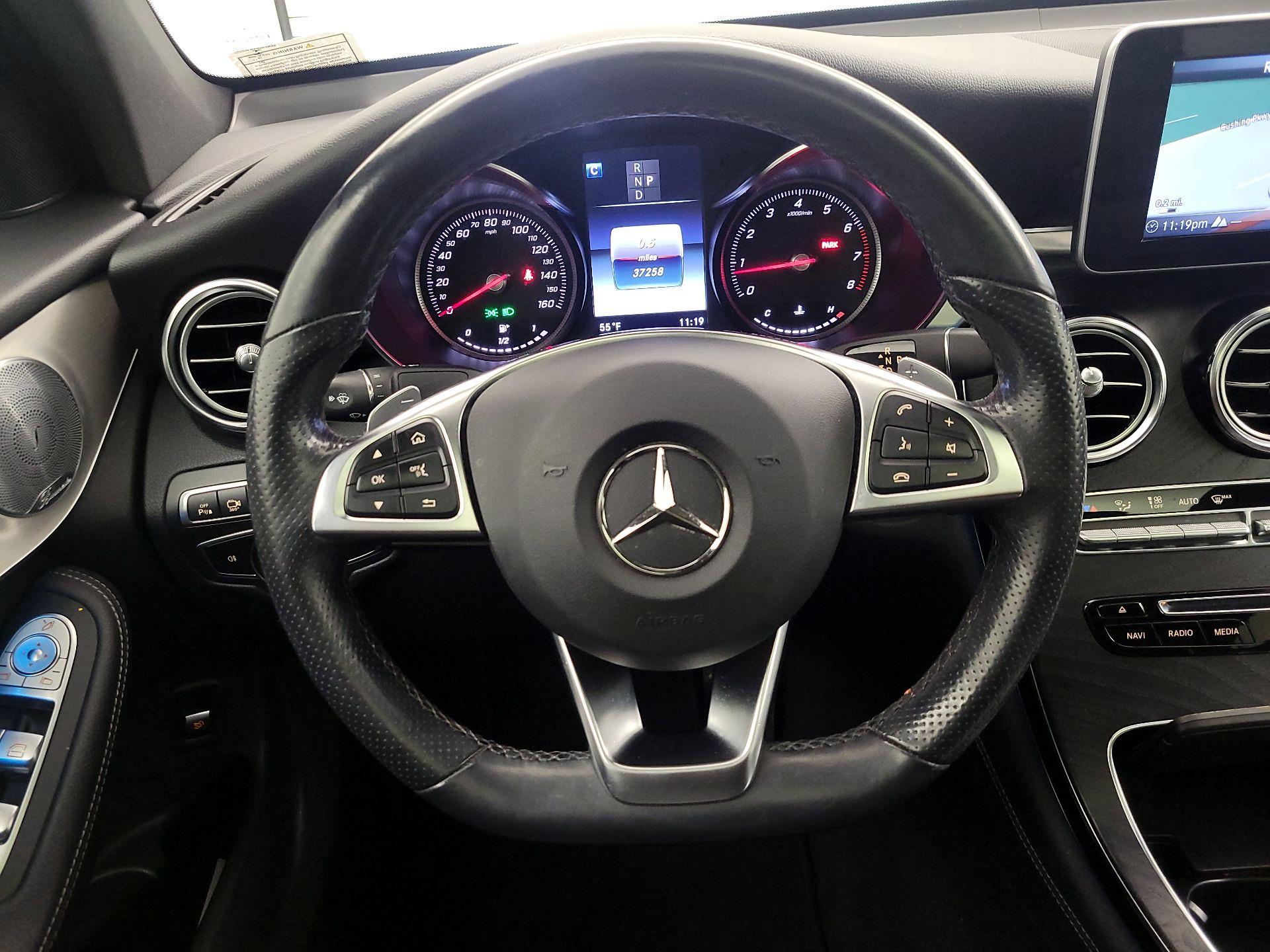 Thumbnail: 2019 Mercedes-Benz GLC - 10