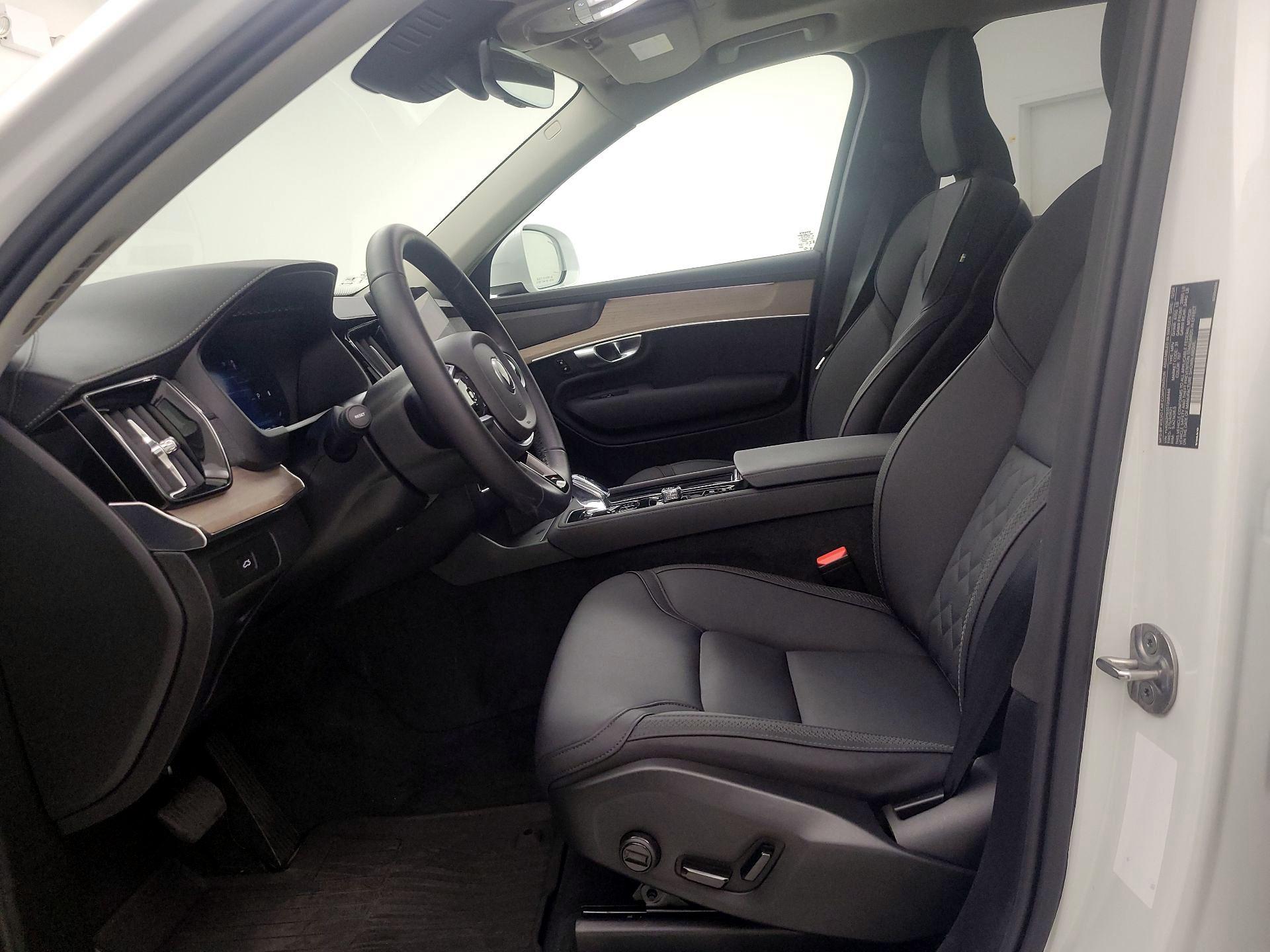 Thumbnail: 2025 Volvo XC90 - 11