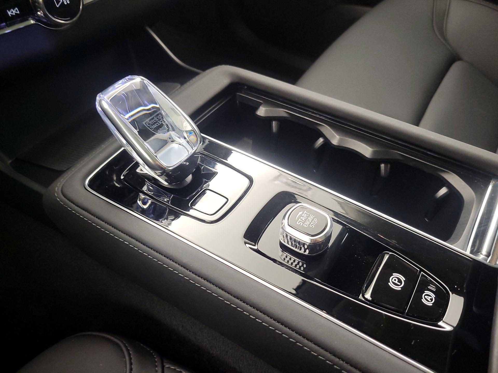 Thumbnail: 2025 Volvo XC90 - 18