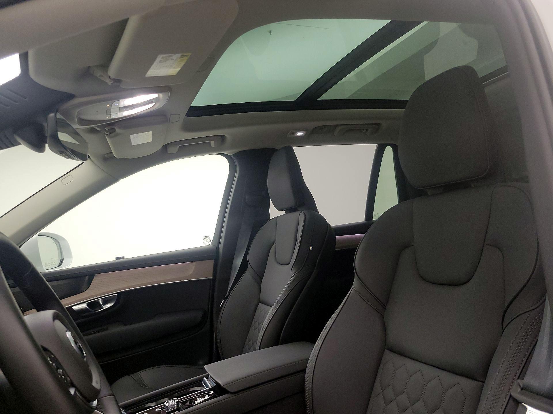 Thumbnail: 2025 Volvo XC90 - 20