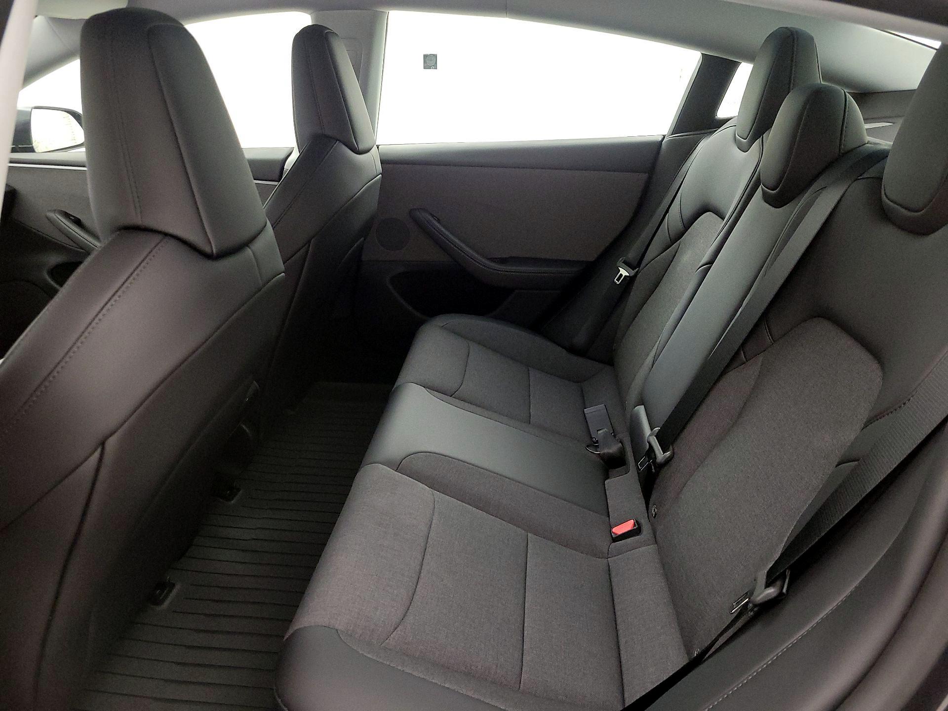 Thumbnail: 2025 Tesla Model 3 - 19