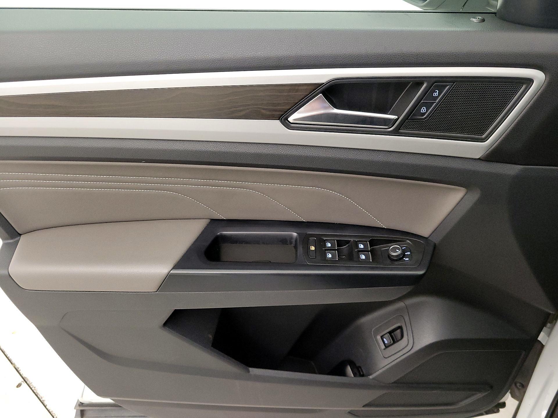 Thumbnail: 2021 Volkswagen Atlas - 12