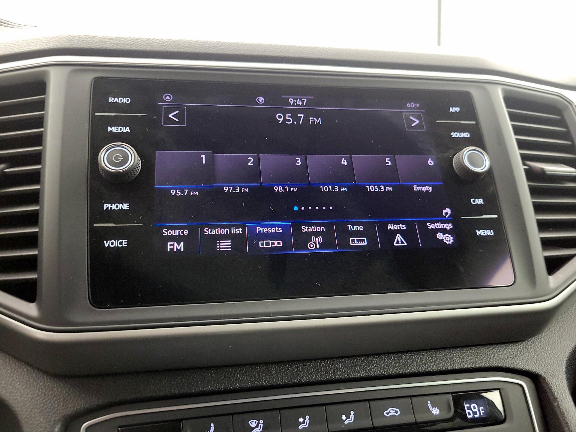 Thumbnail: 2021 Volkswagen Atlas - 15
