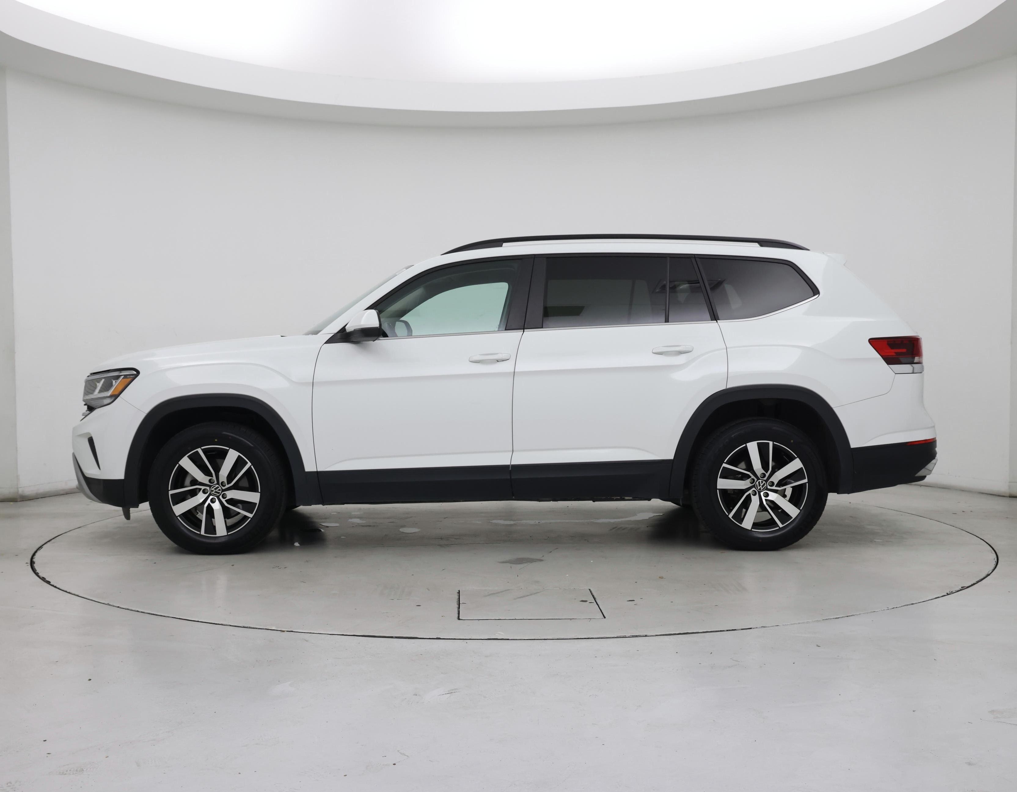 Thumbnail: 2021 Volkswagen Atlas - 3
