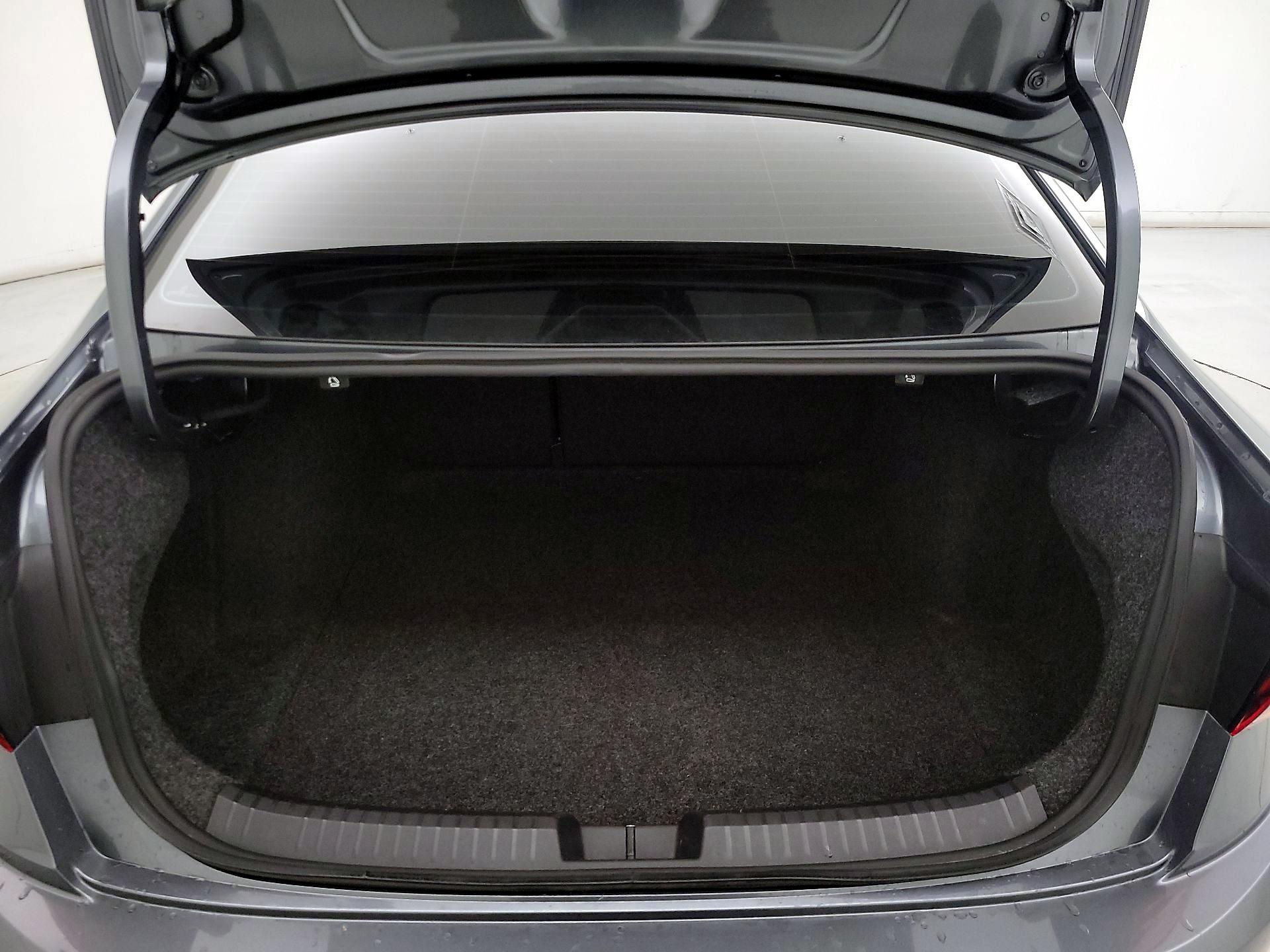 Thumbnail: 2019 Volkswagen Jetta - 20