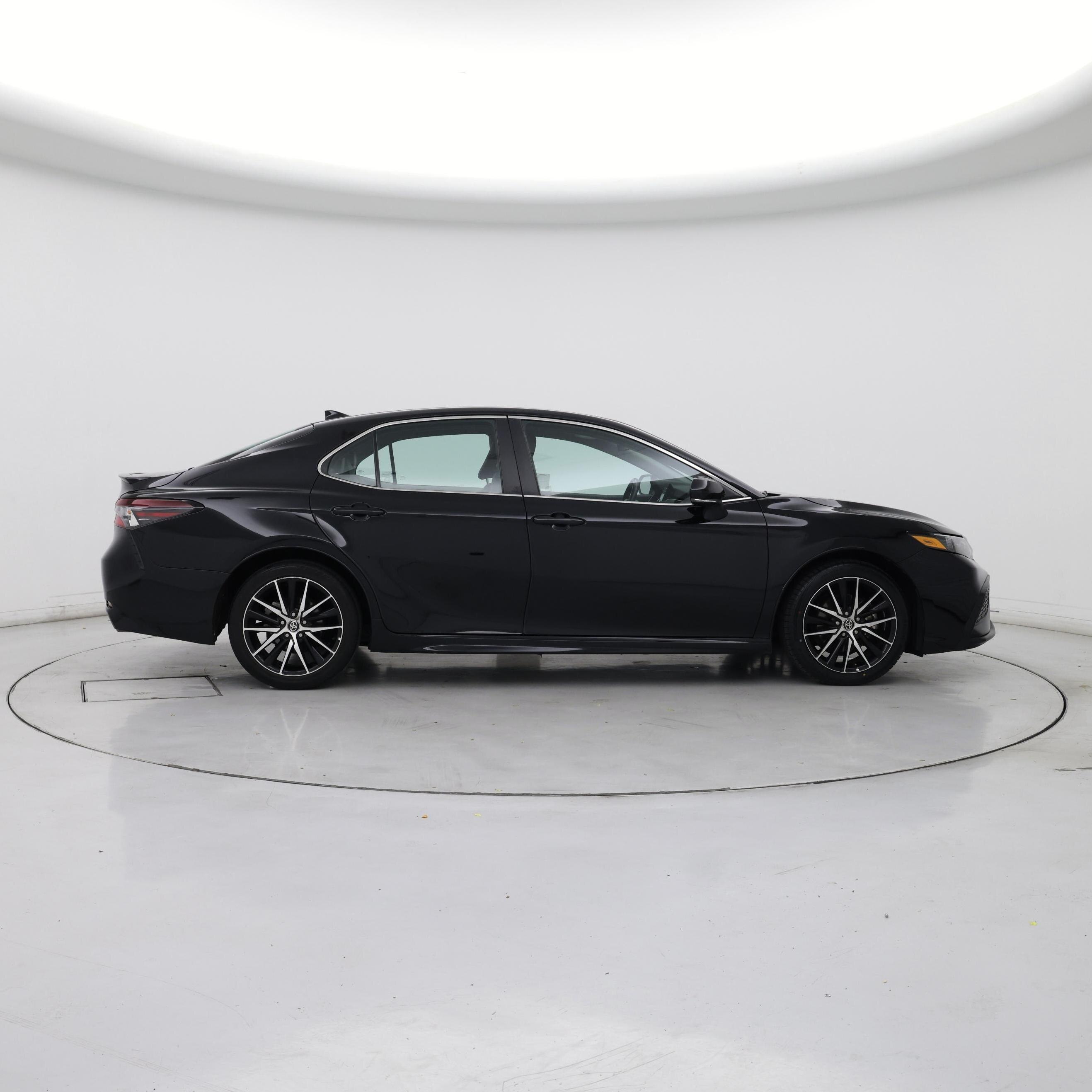 Thumbnail: 2023 Toyota Camry - 7