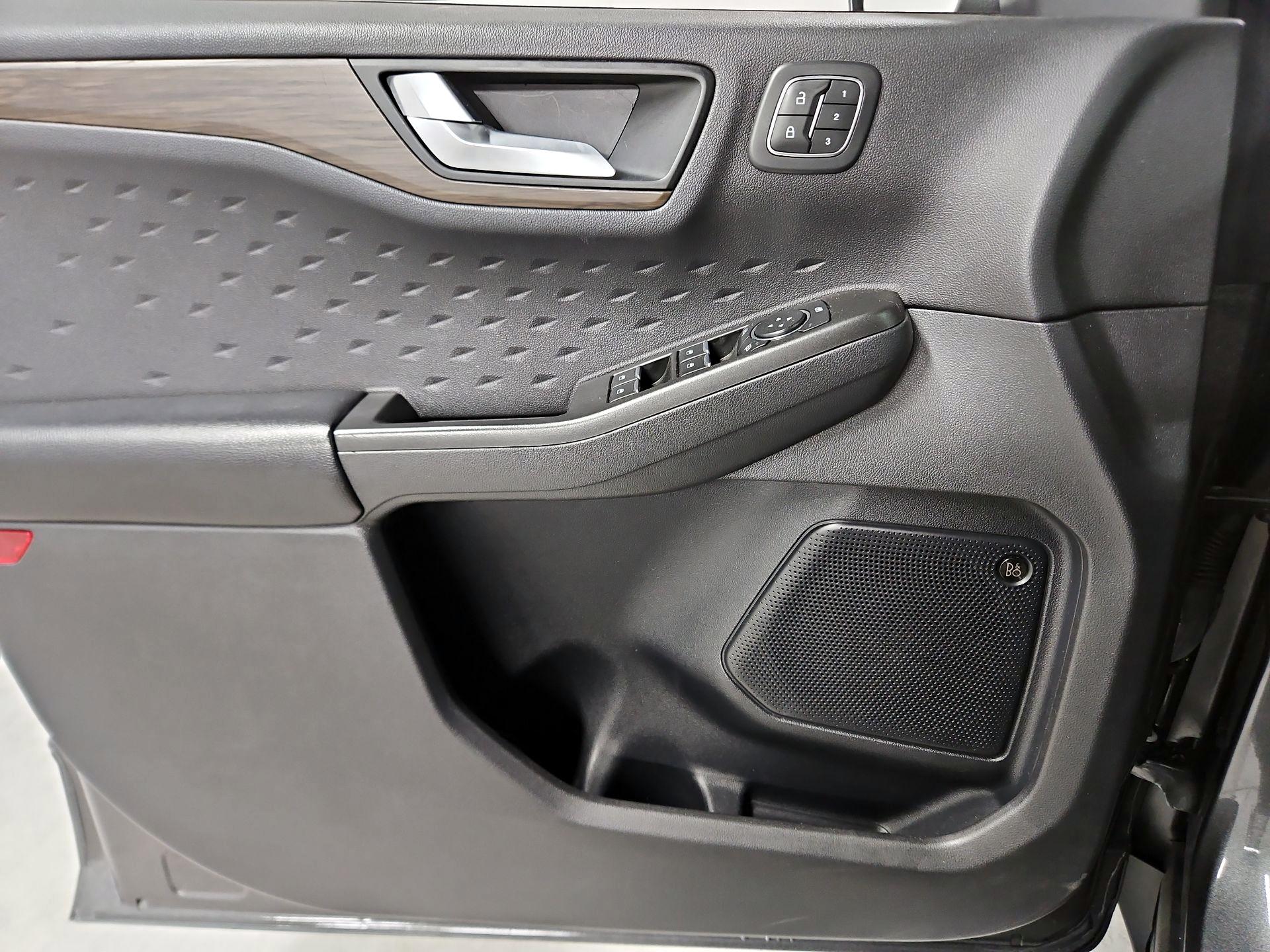 Thumbnail: 2020 Ford Escape - 12