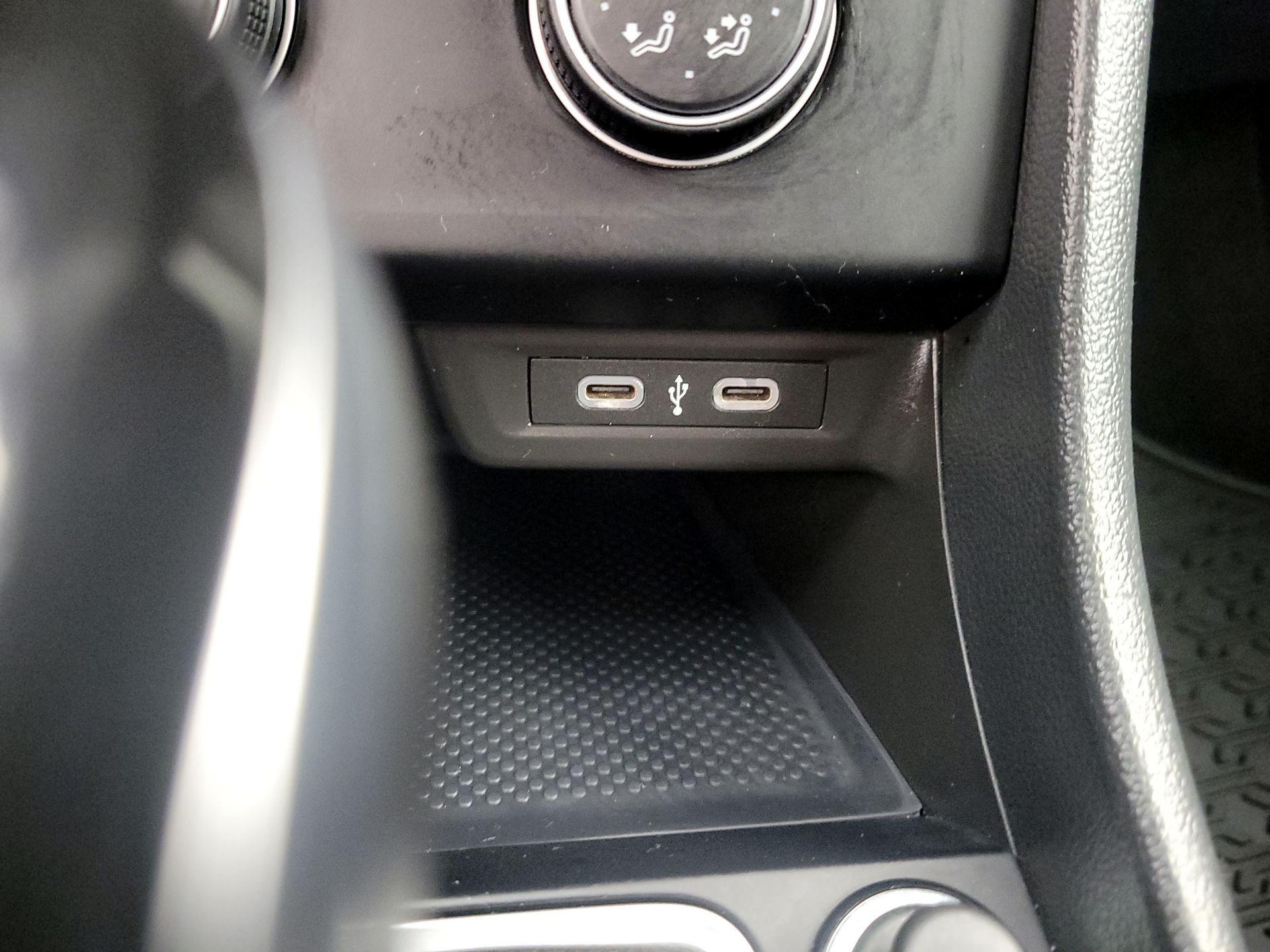 Thumbnail: 2024 Volkswagen Jetta - 18