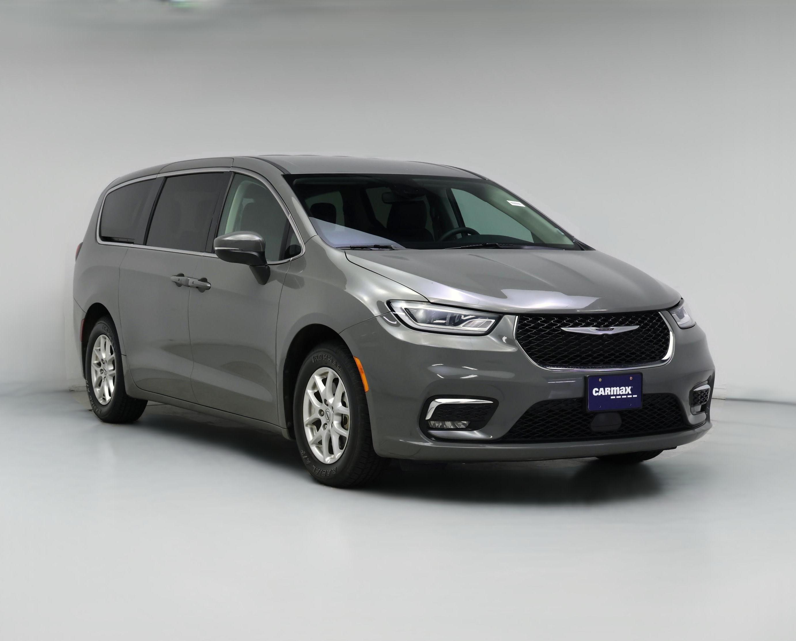 Thumbnail: 2023 Chrysler Pacifica - 1