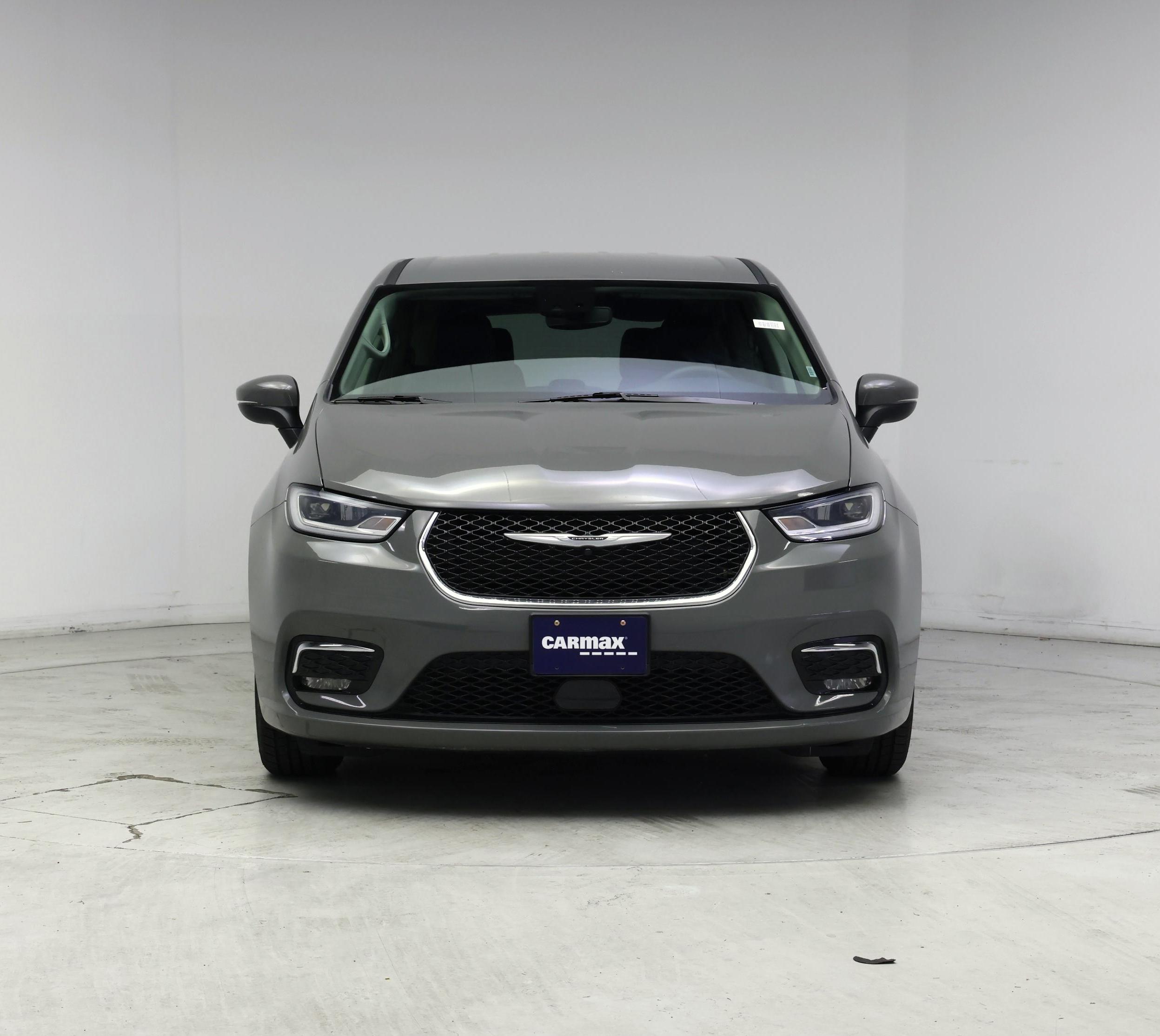 Thumbnail: 2023 Chrysler Pacifica - 5