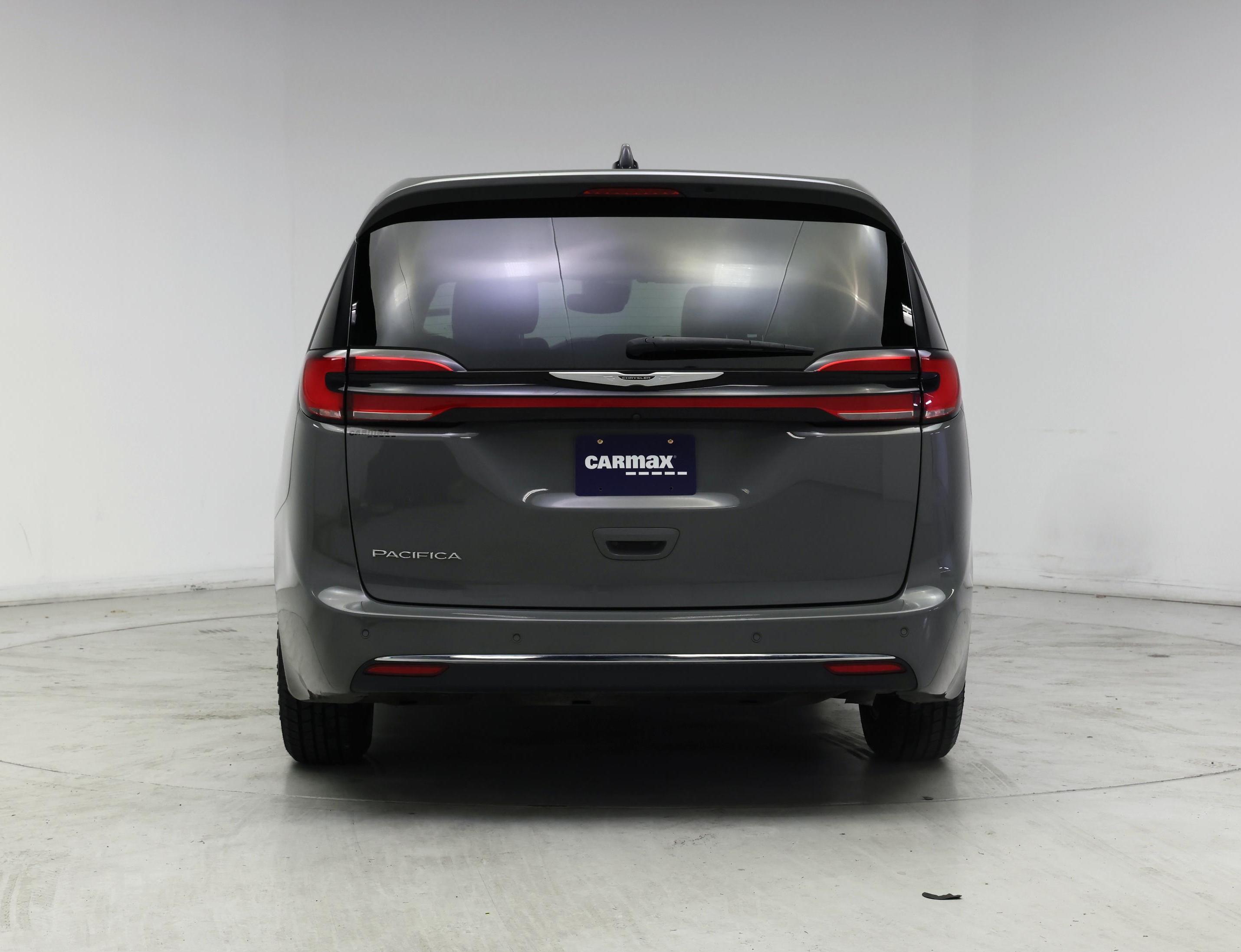 Thumbnail: 2023 Chrysler Pacifica - 6