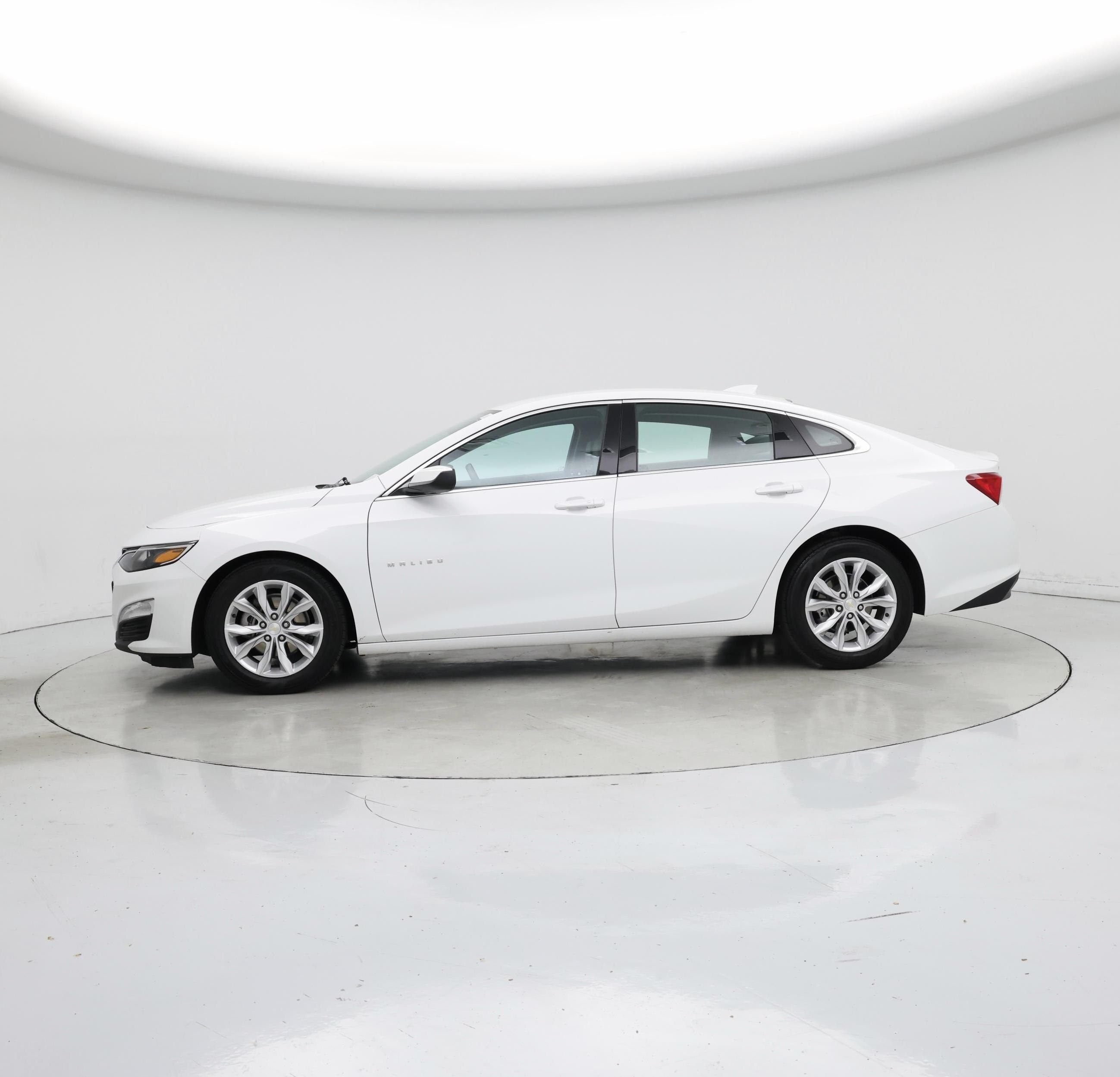 Thumbnail: 2023 Chevrolet Malibu - 3