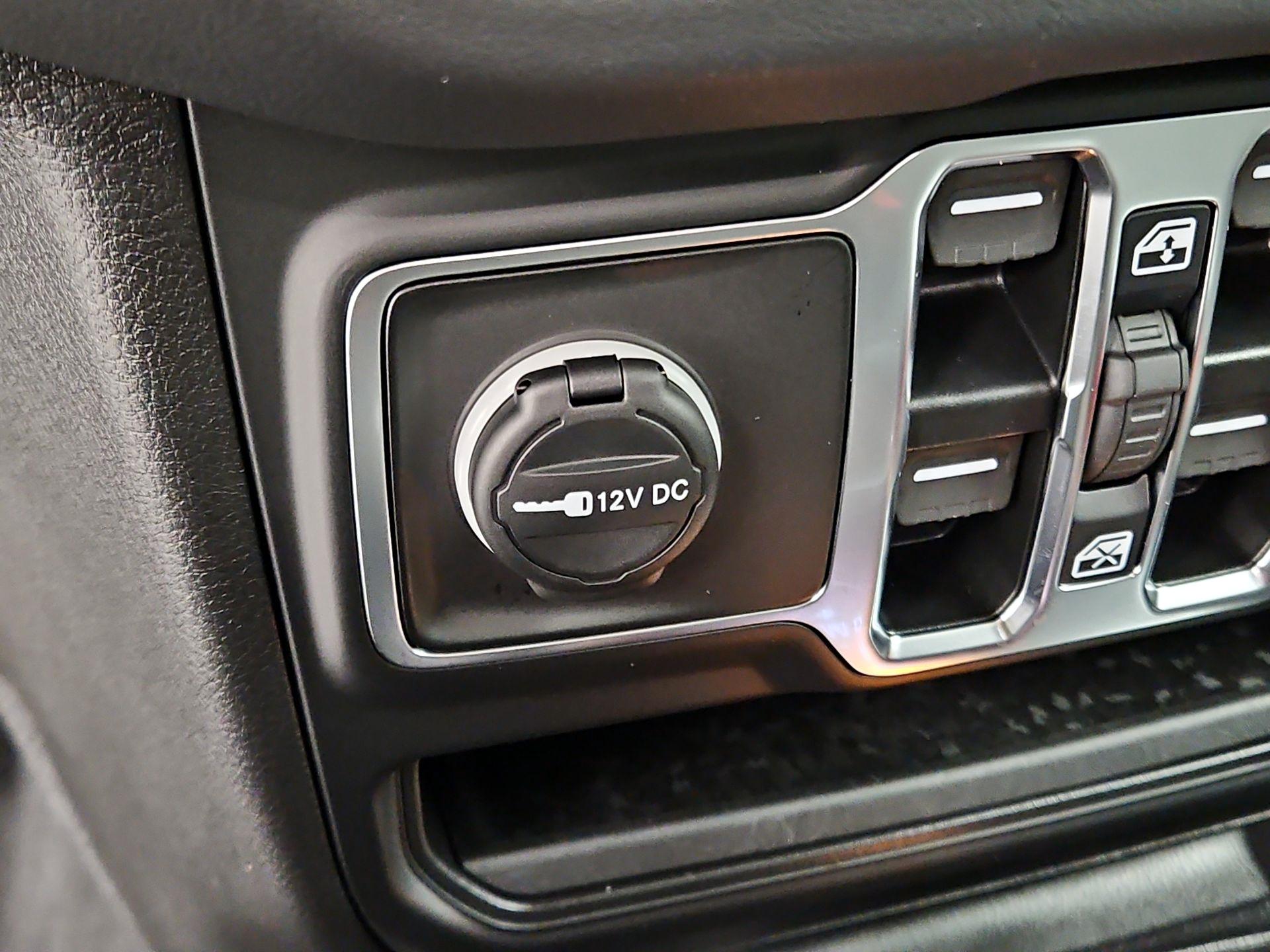 Thumbnail: 2025 Jeep Wrangler - 18