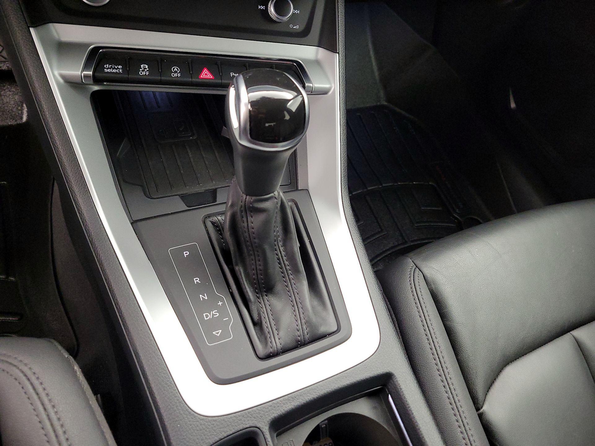 Thumbnail: 2020 Audi Q3 - 15