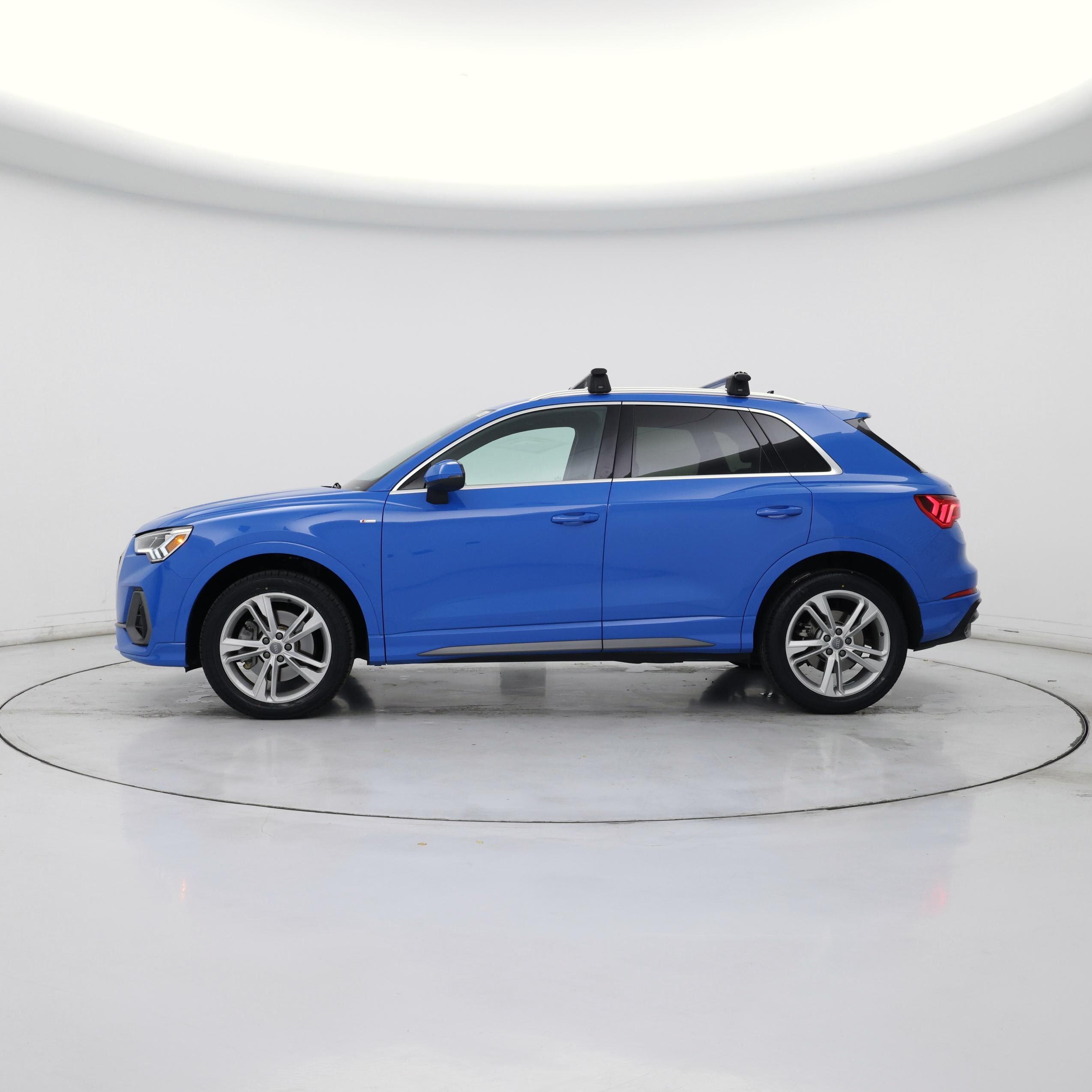 Thumbnail: 2020 Audi Q3 - 3
