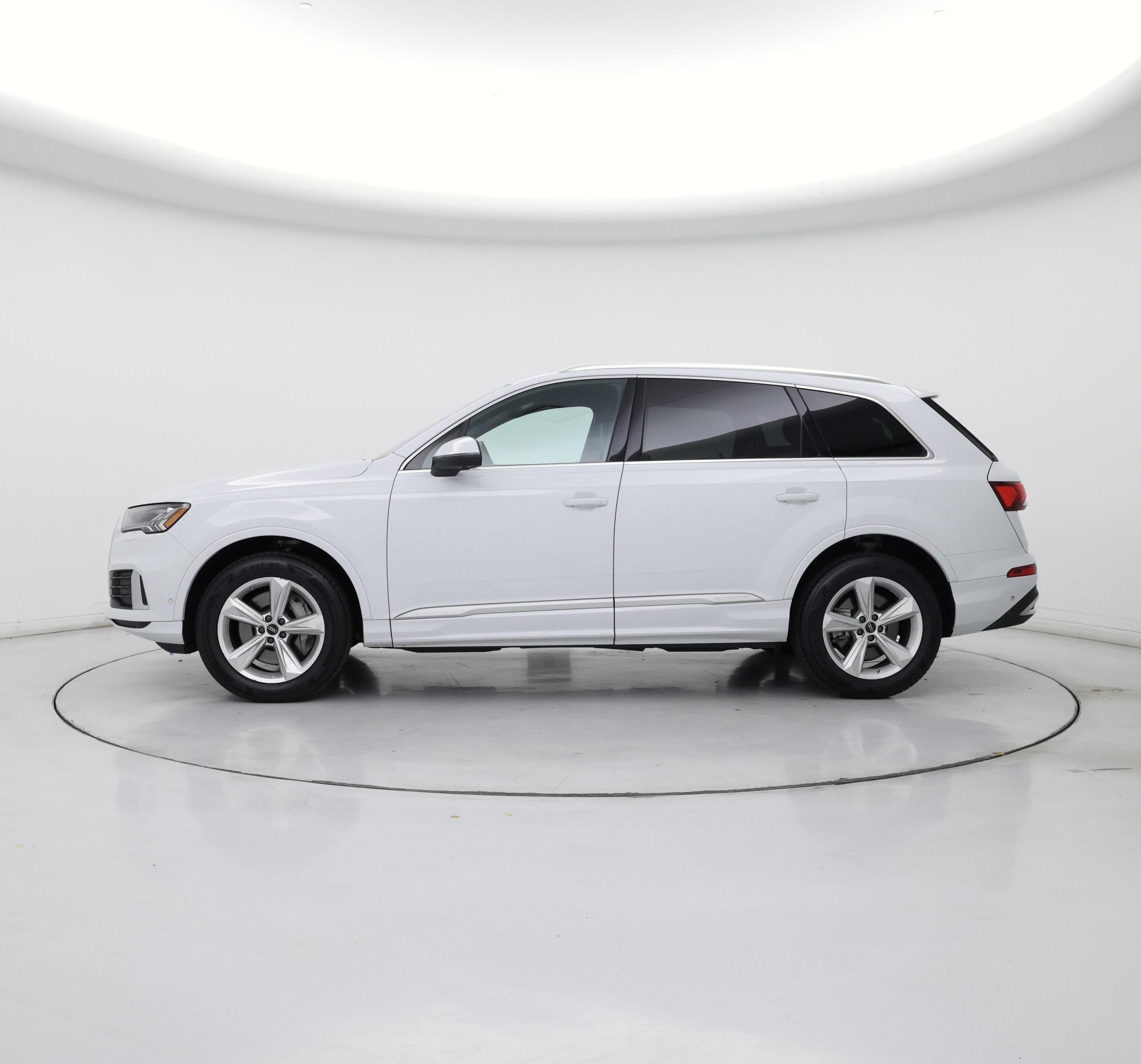 Thumbnail: 2023 Audi Q7 - 3