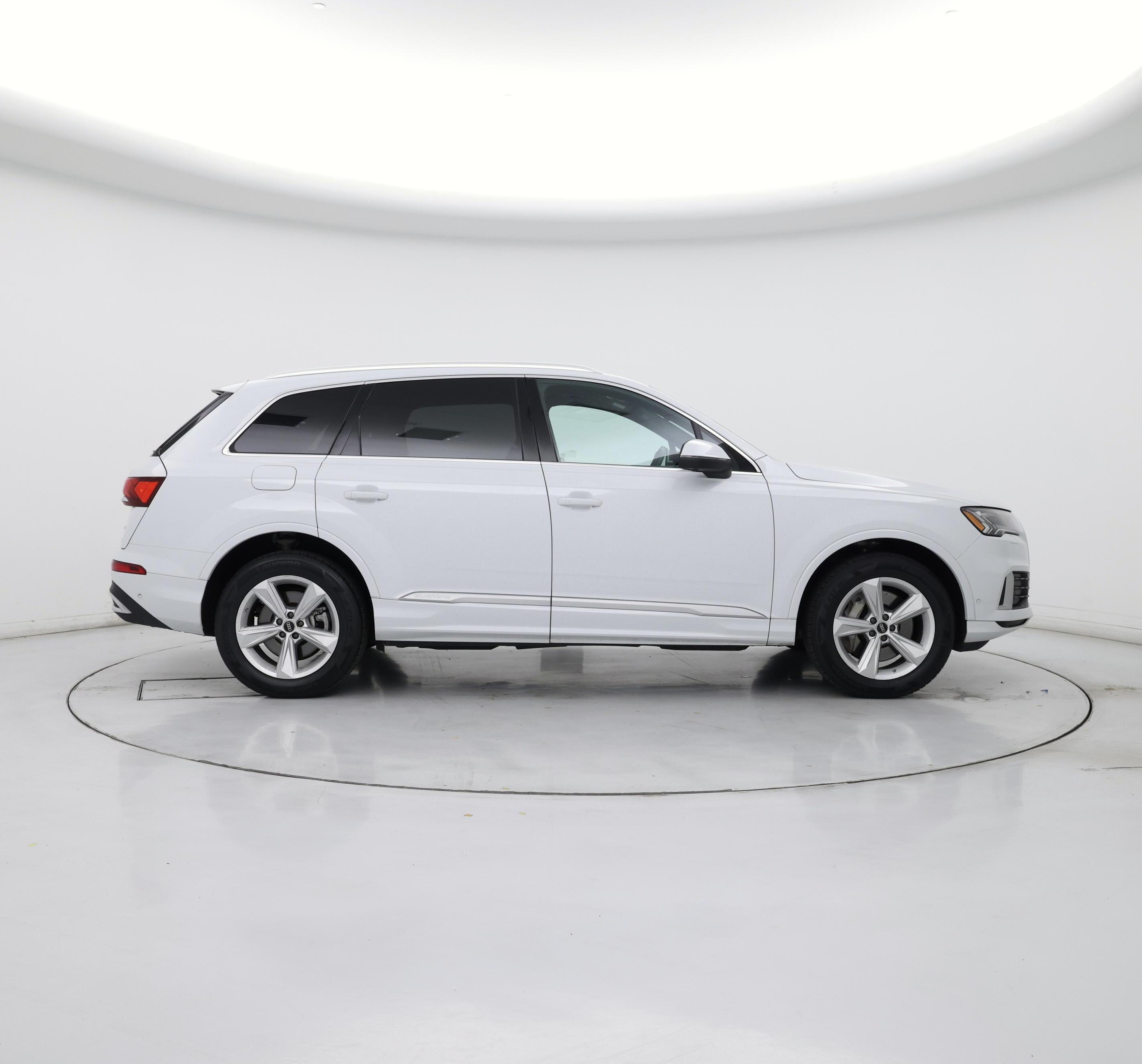 Thumbnail: 2023 Audi Q7 - 7