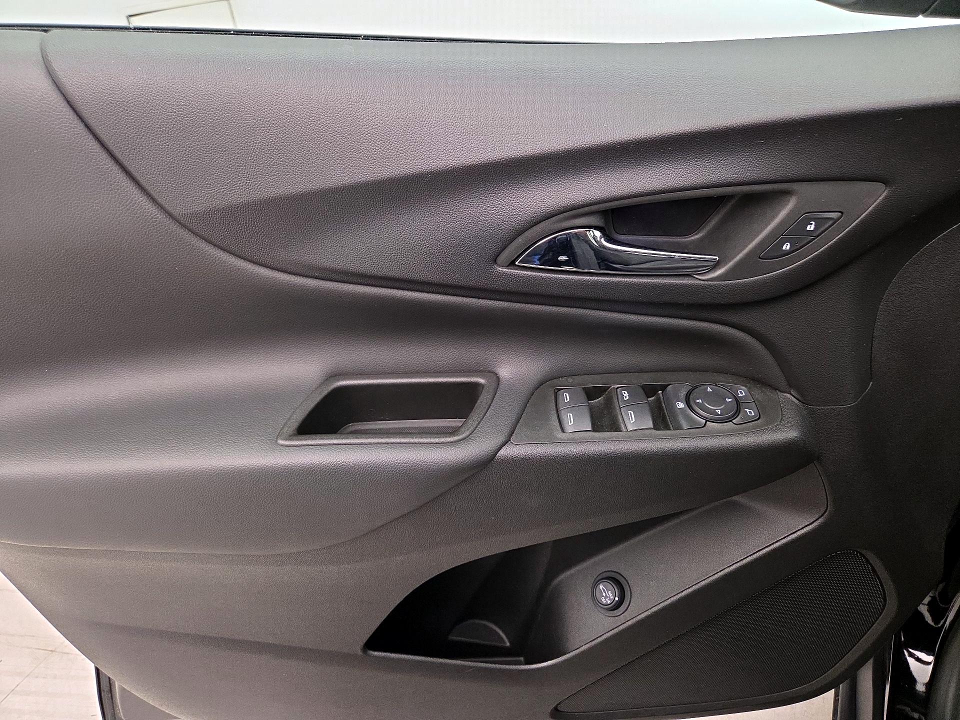Thumbnail: 2022 Chevrolet Equinox - 12