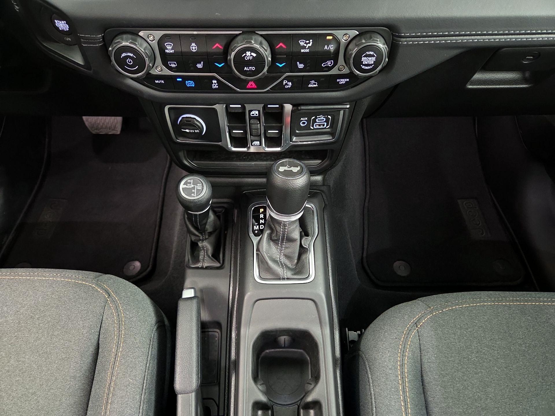 Thumbnail: 2025 Jeep Wrangler - 17