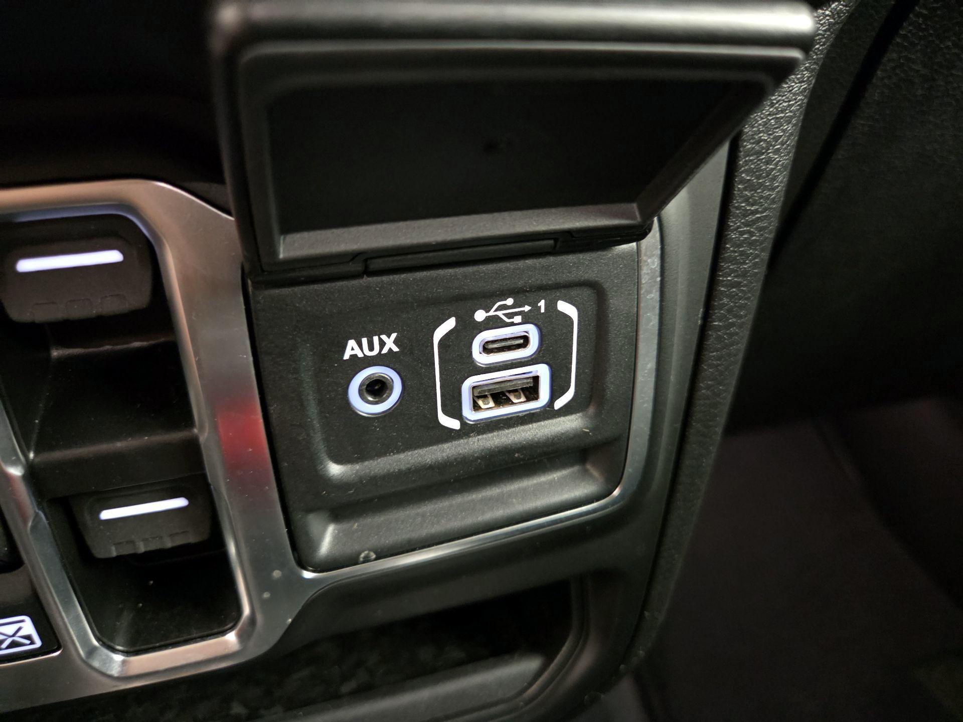 Thumbnail: 2025 Jeep Wrangler - 18