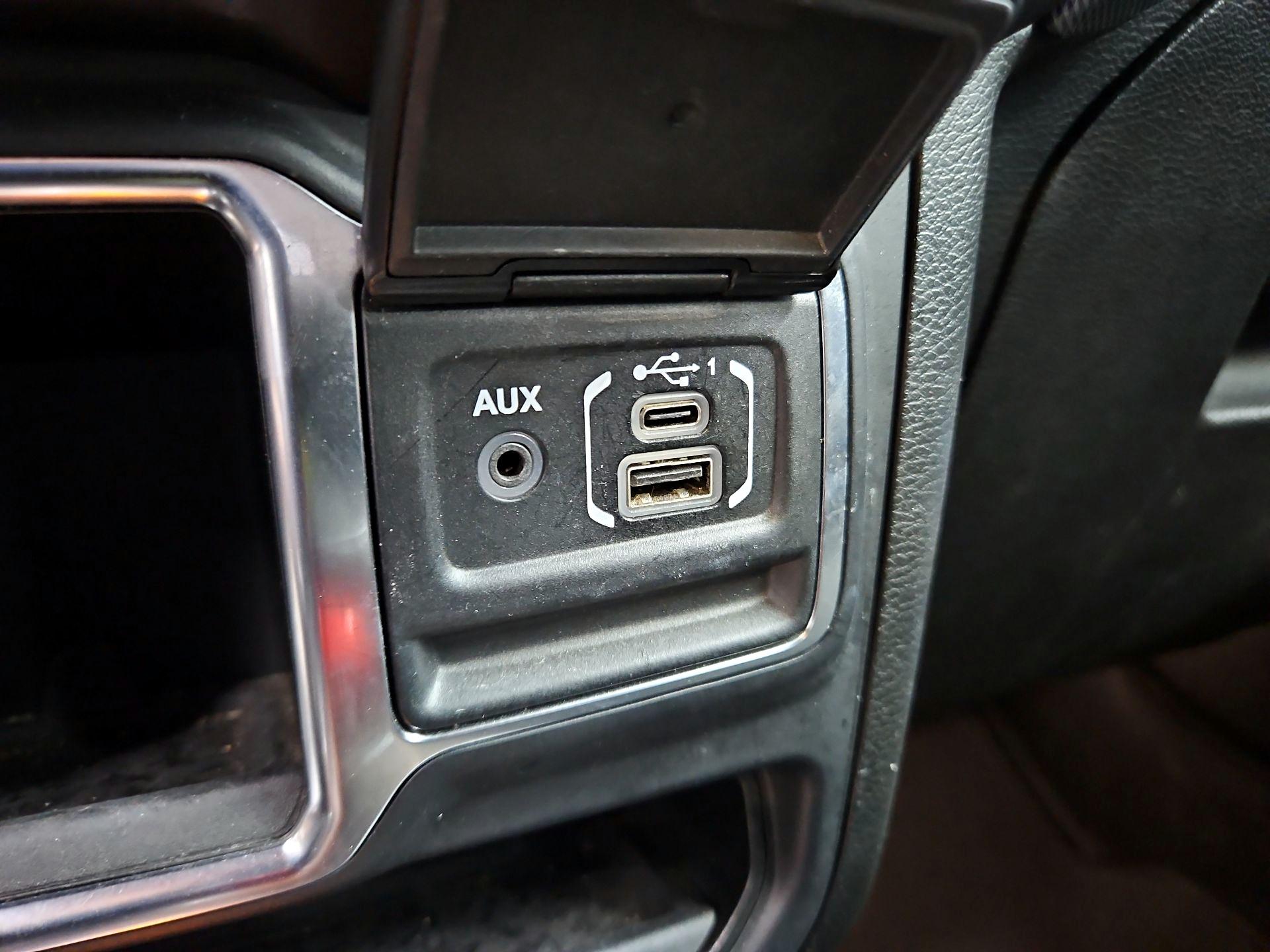 Thumbnail: 2023 Jeep Wrangler - 18
