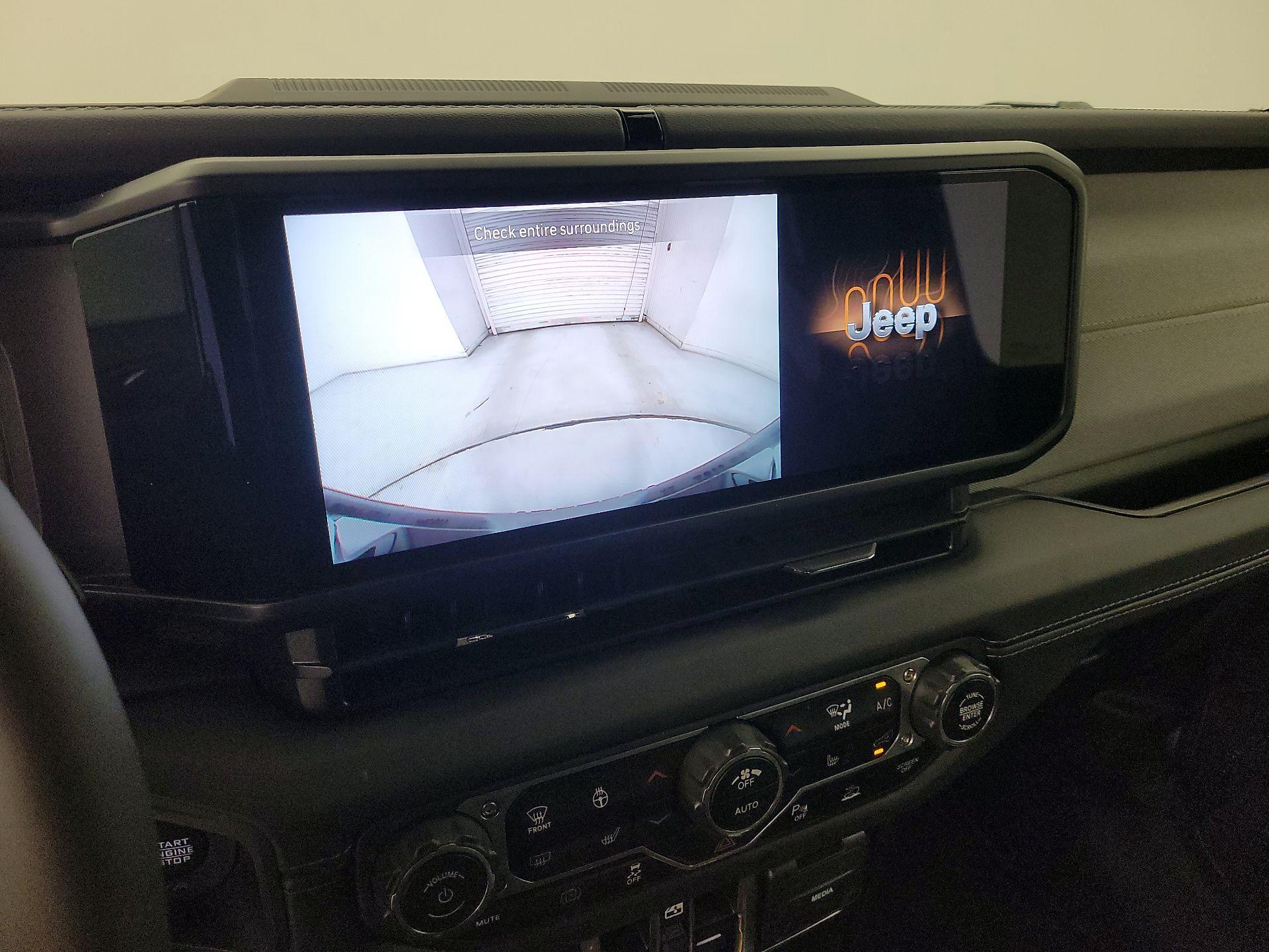 Thumbnail: 2025 Jeep Wrangler - 14