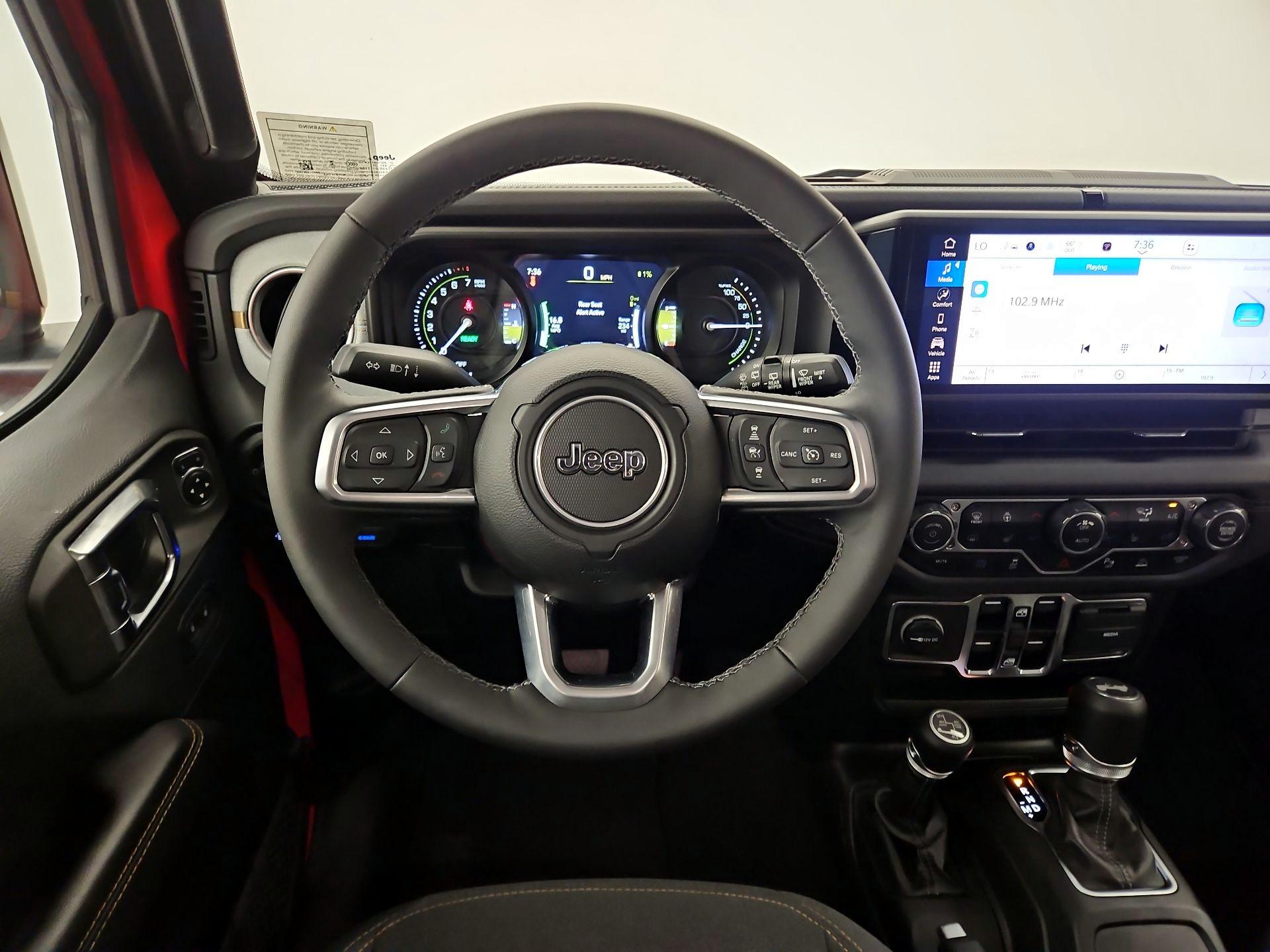 Thumbnail: 2025 Jeep Wrangler - 10
