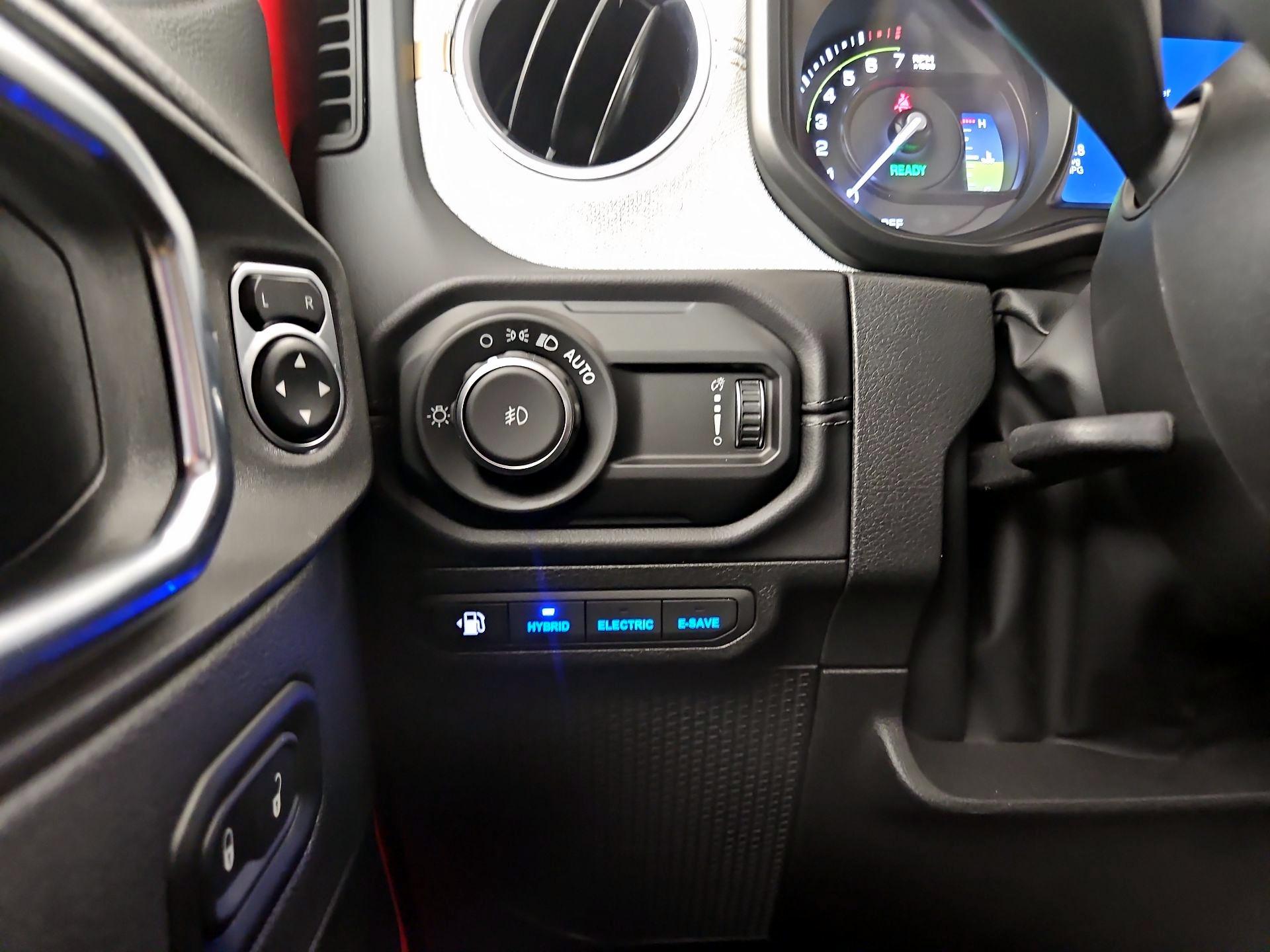 Thumbnail: 2025 Jeep Wrangler - 13