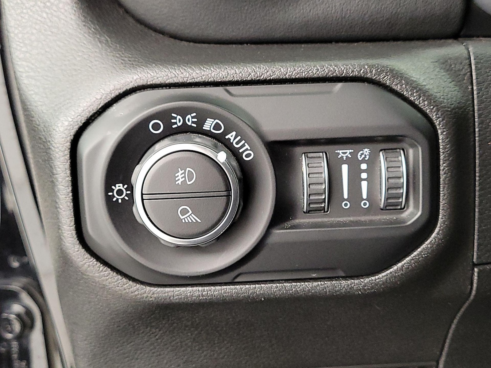 2021 Jeep Gladiator High Altitude - Photo 14