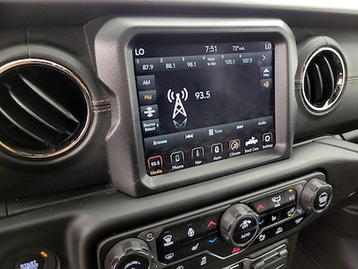 Radio (On)
