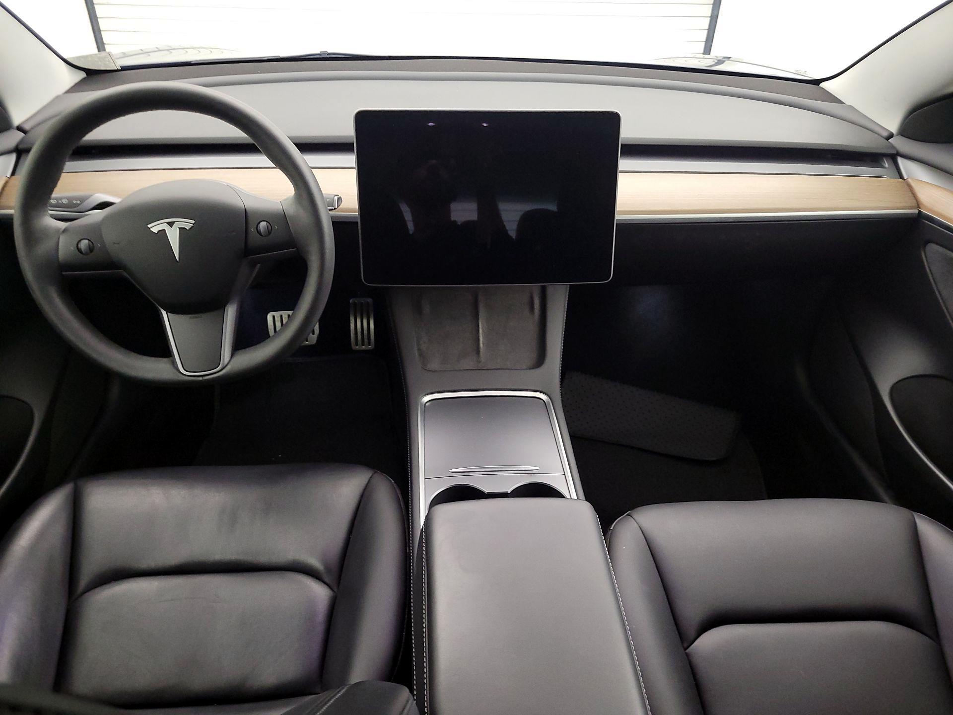 Thumbnail: 2023 Tesla Model 3 - 9