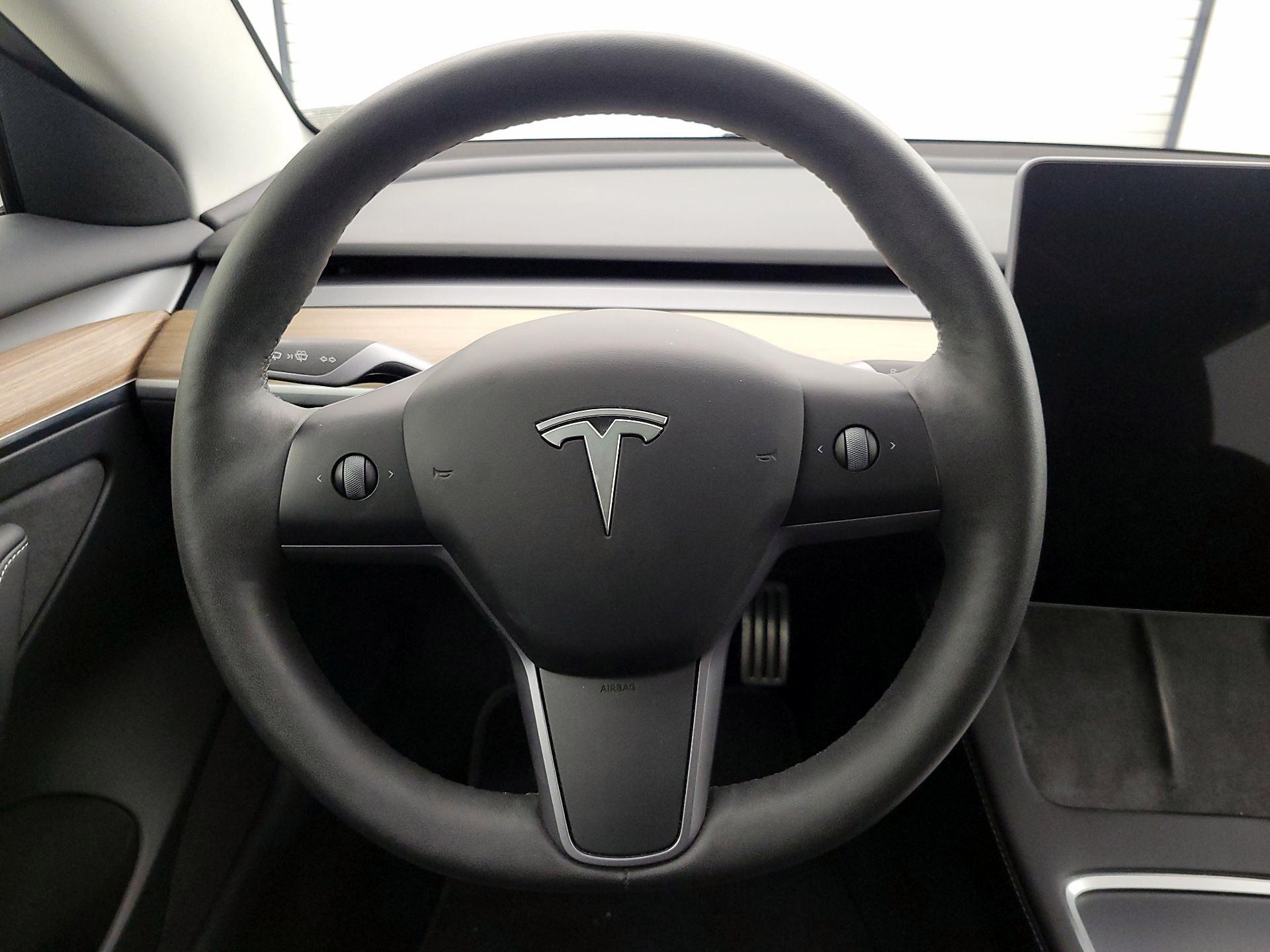 Thumbnail: 2023 Tesla Model 3 - 10