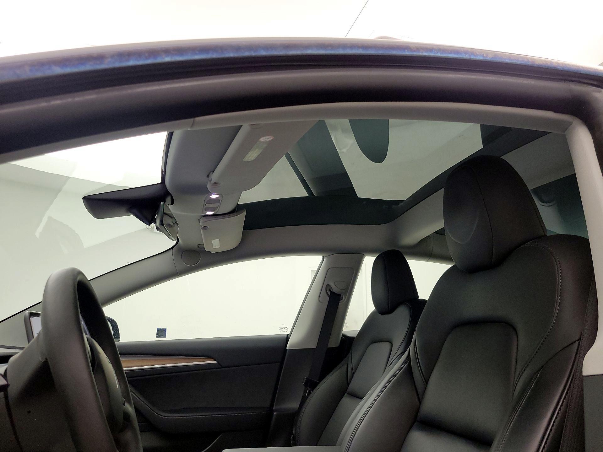 Thumbnail: 2023 Tesla Model 3 - 18
