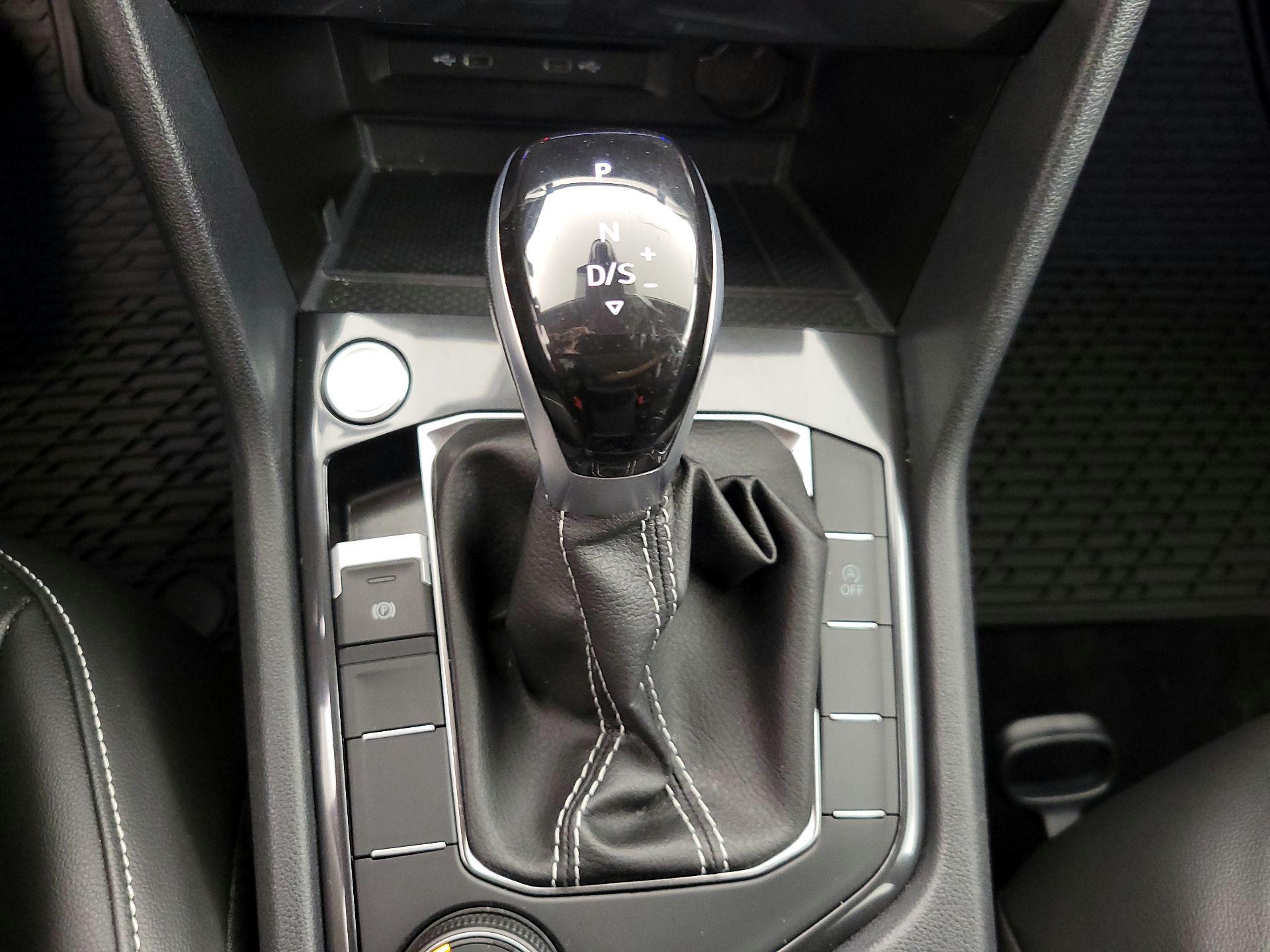 Thumbnail: 2024 Volkswagen Tiguan - 17