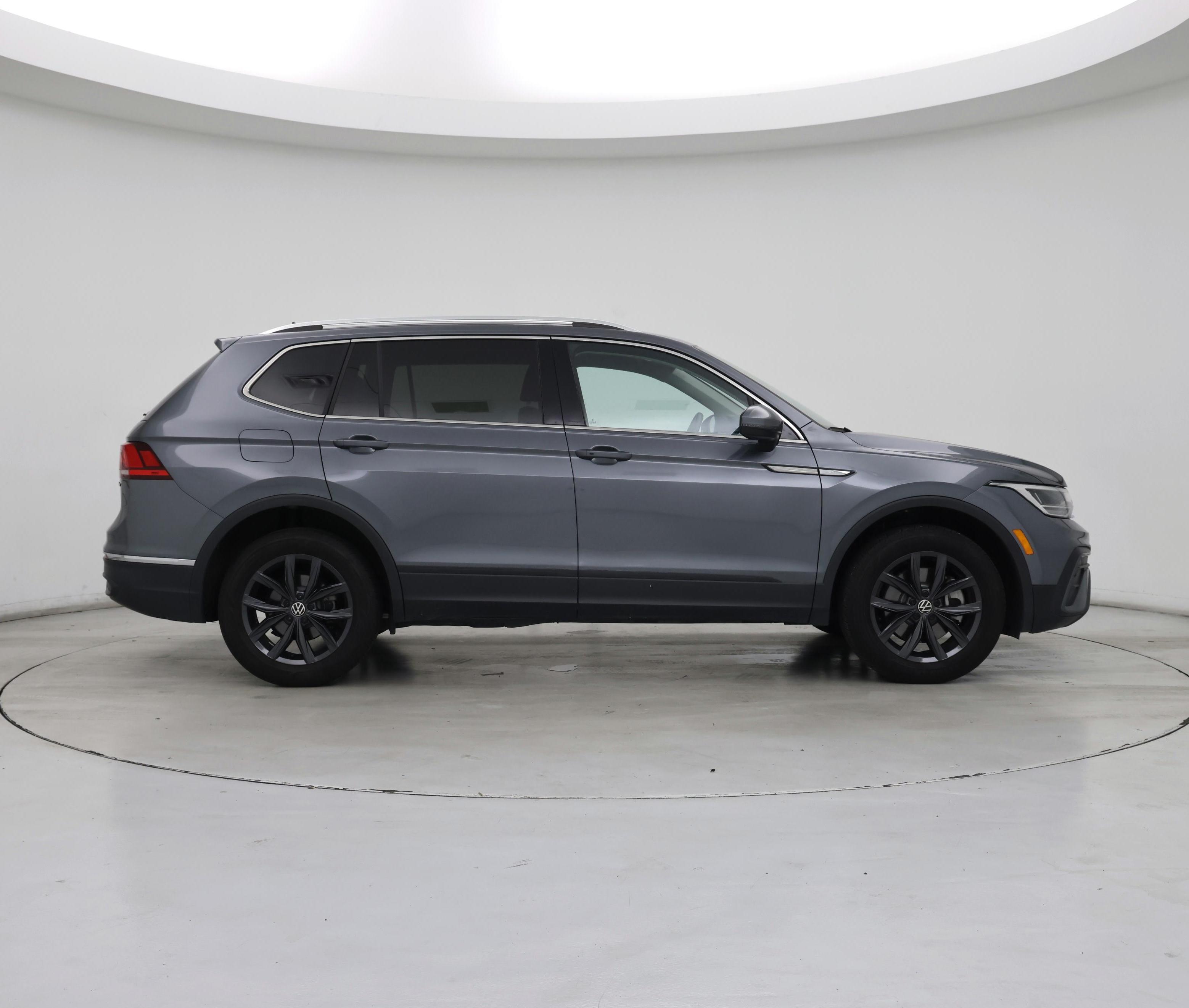 Thumbnail: 2024 Volkswagen Tiguan - 7