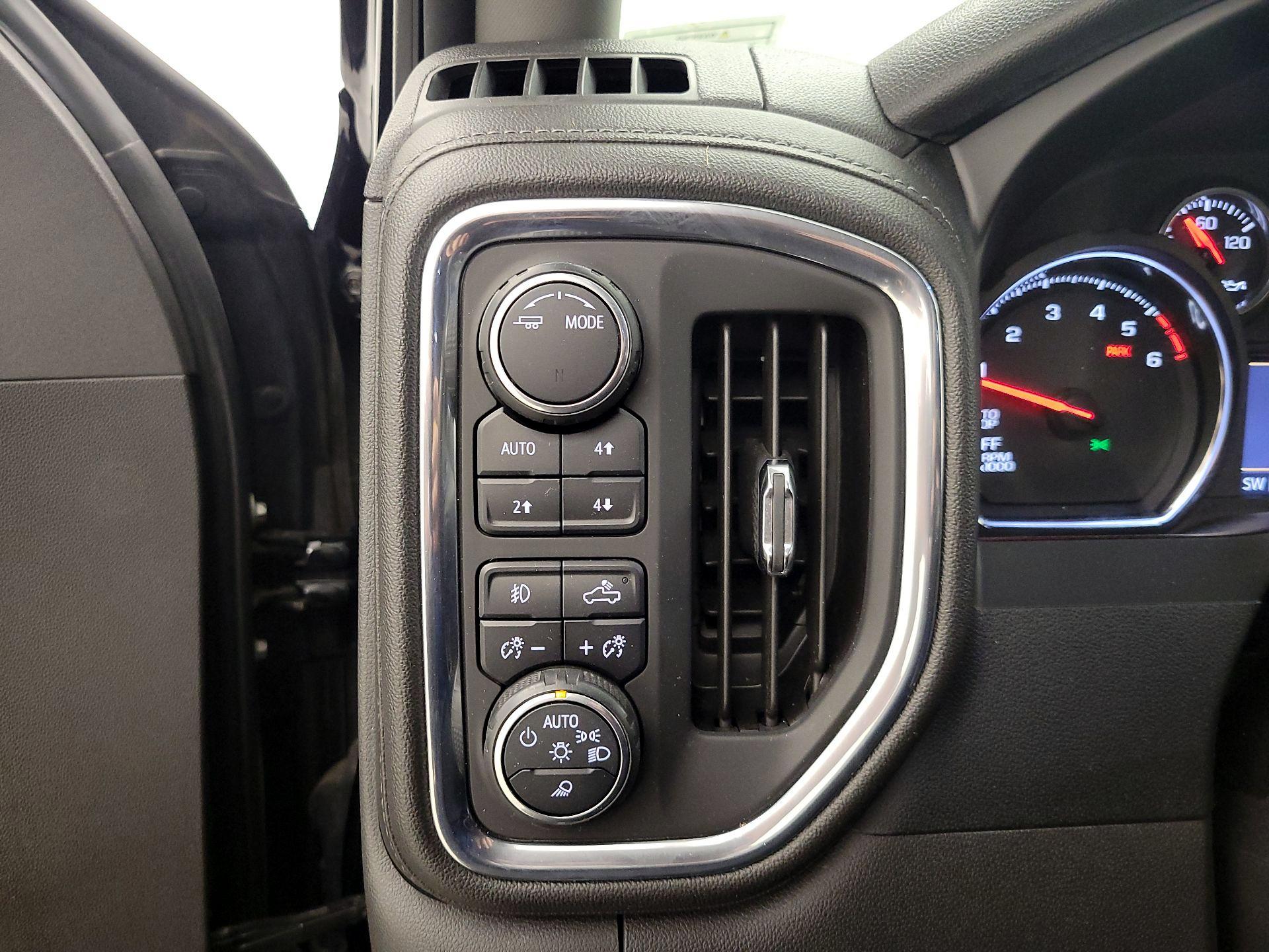 Thumbnail: 2020 Chevrolet Silverado 1500 - 13