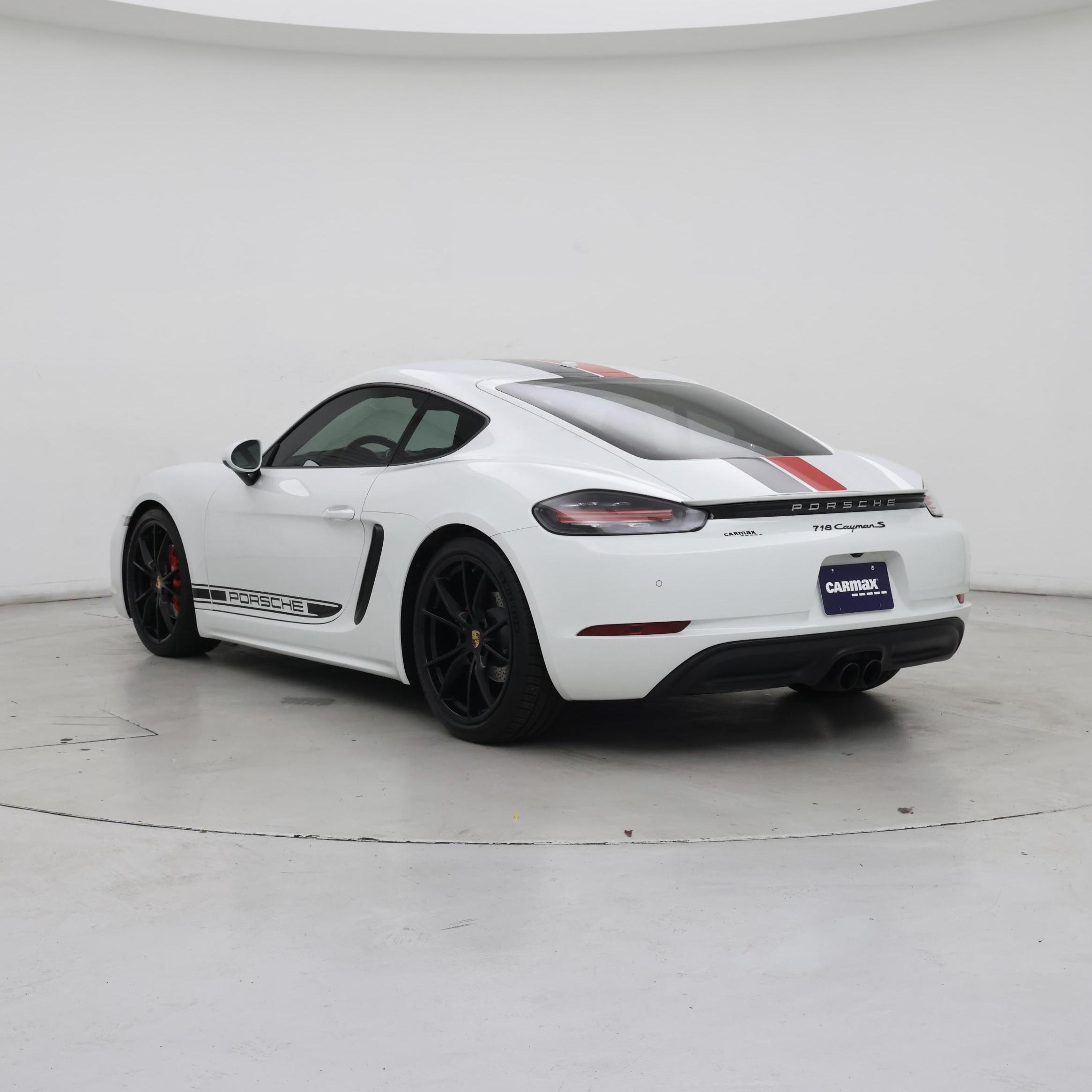 Thumbnail: 2017 Porsche 718 Cayman - 2