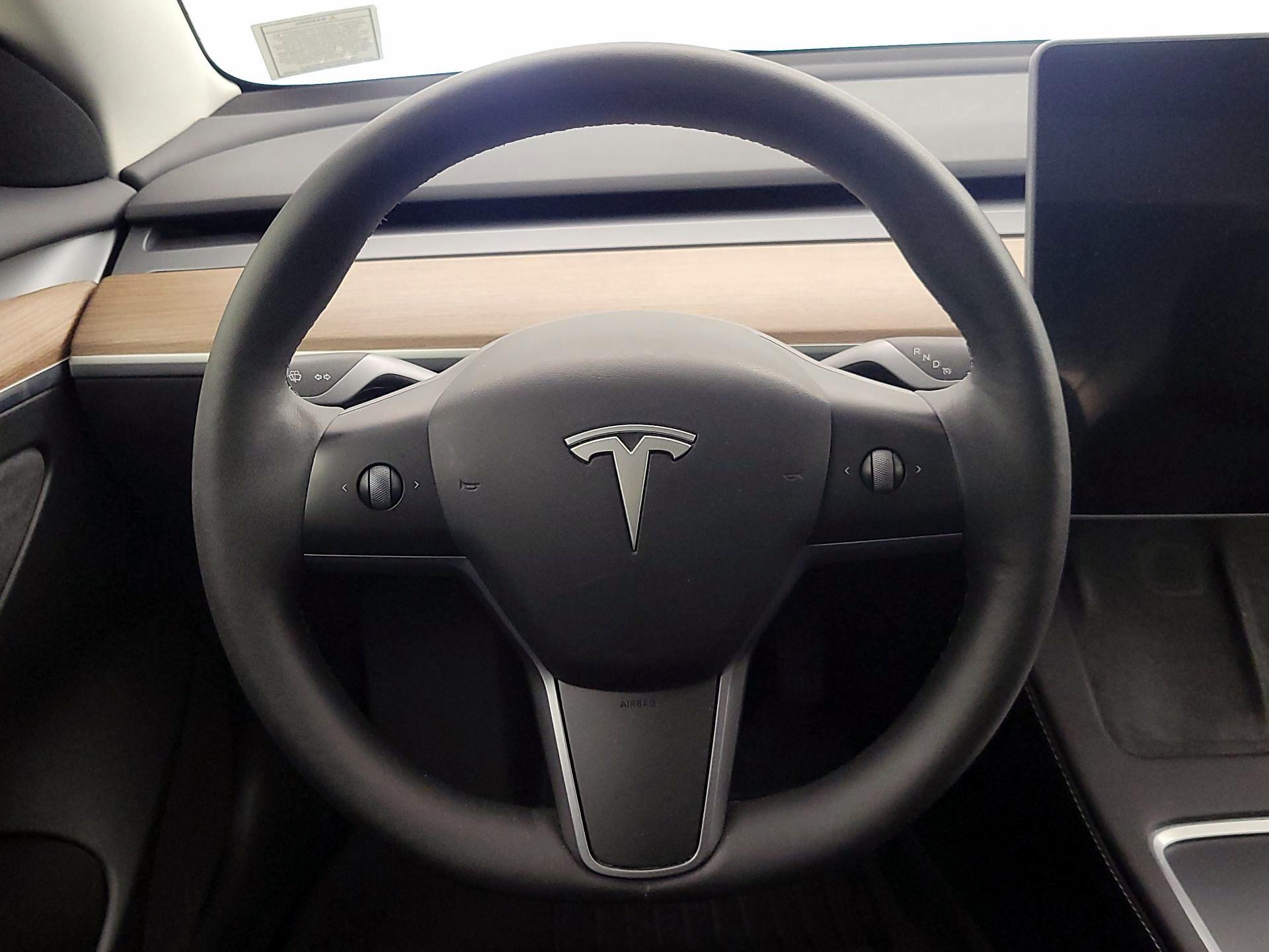 Thumbnail: 2023 Tesla Model 3 - 10