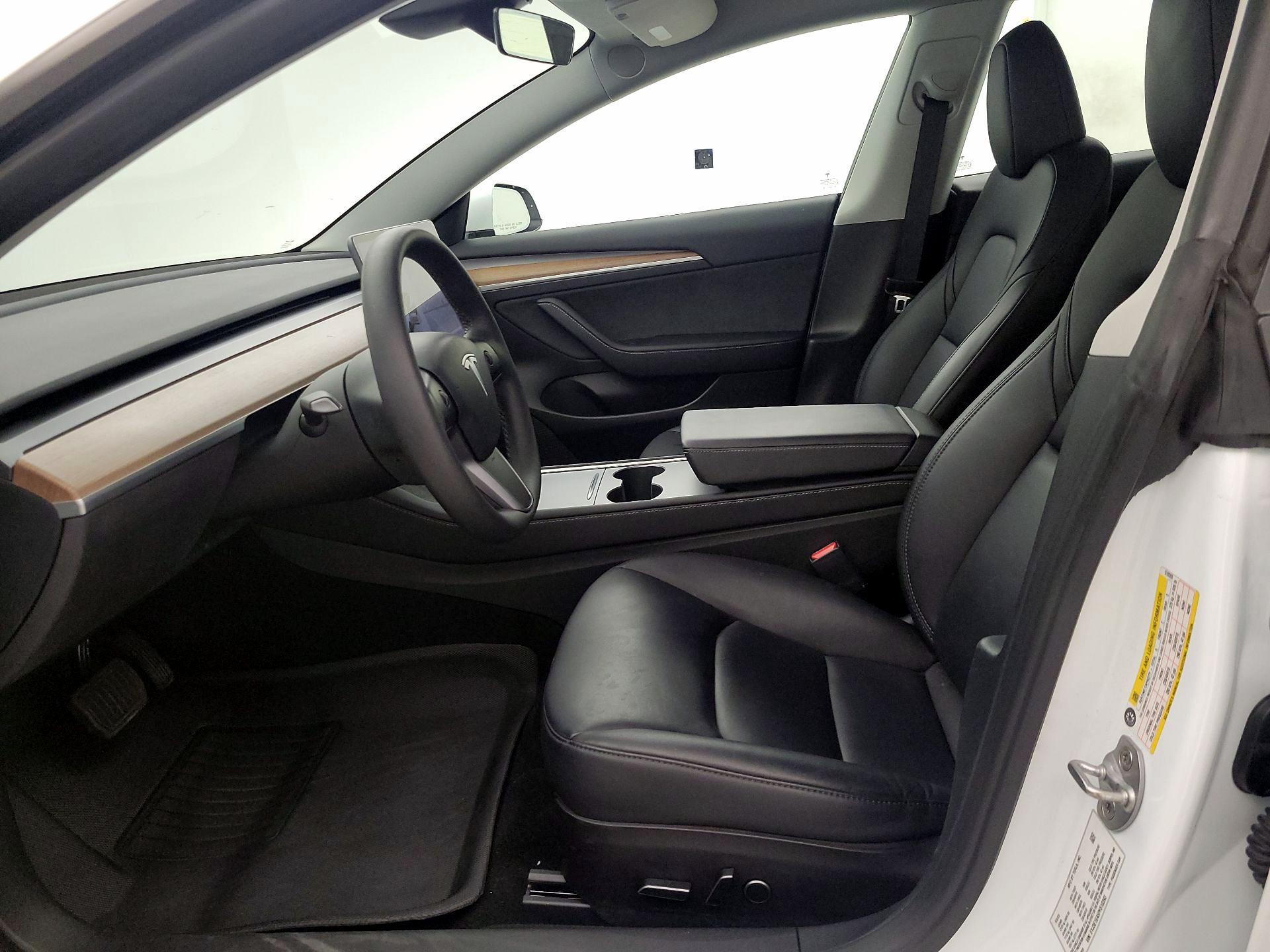 Thumbnail: 2023 Tesla Model 3 - 11