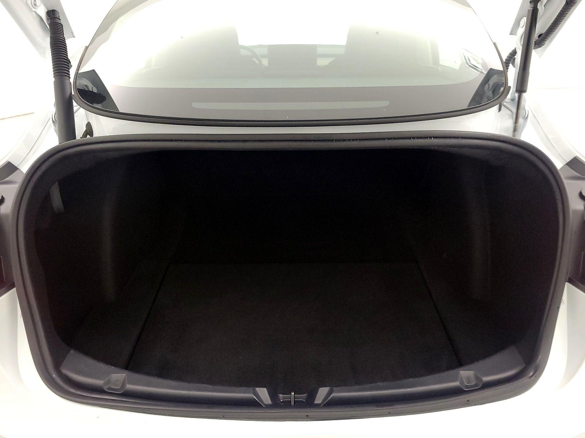Thumbnail: 2023 Tesla Model 3 - 19