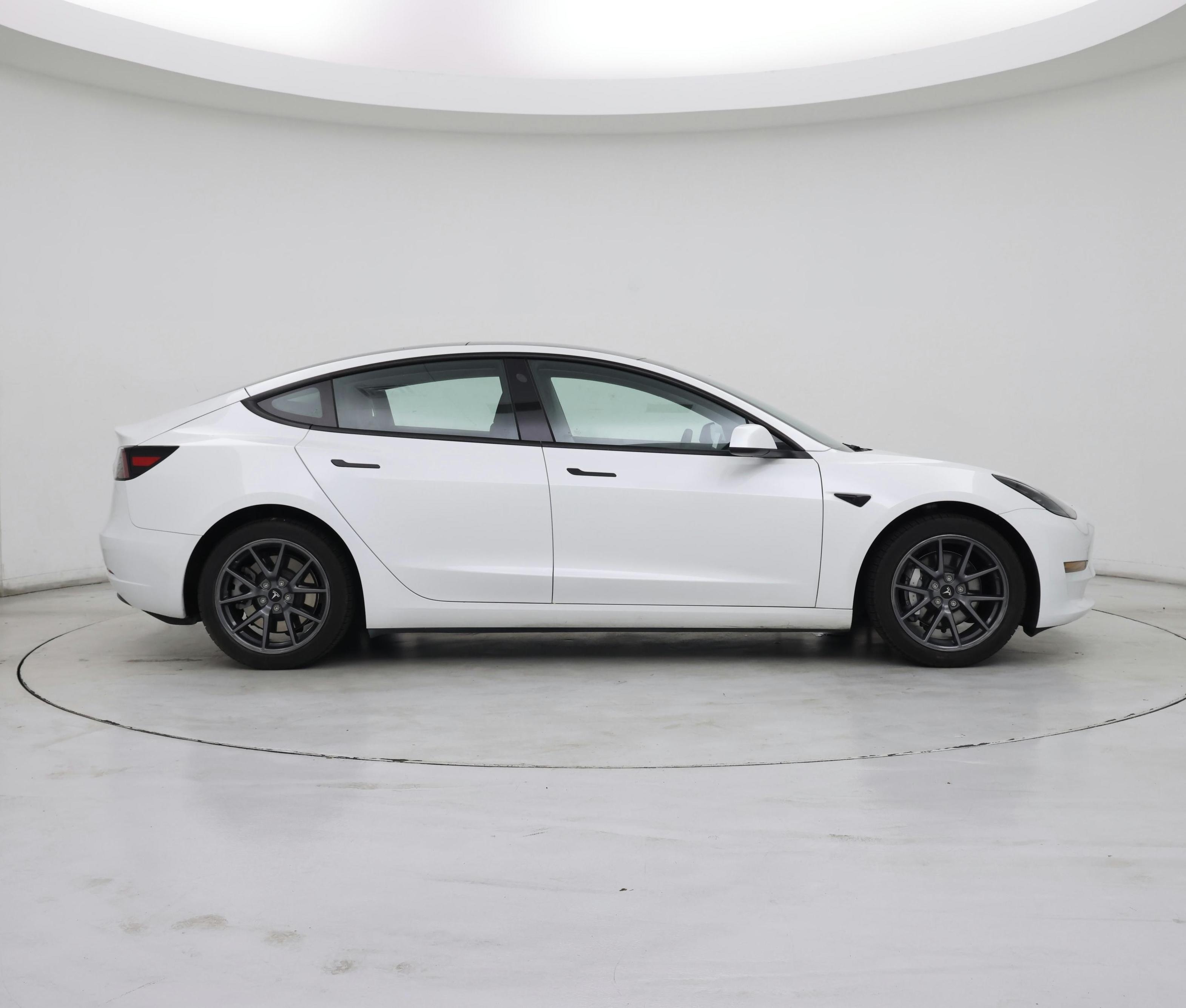Thumbnail: 2023 Tesla Model 3 - 7