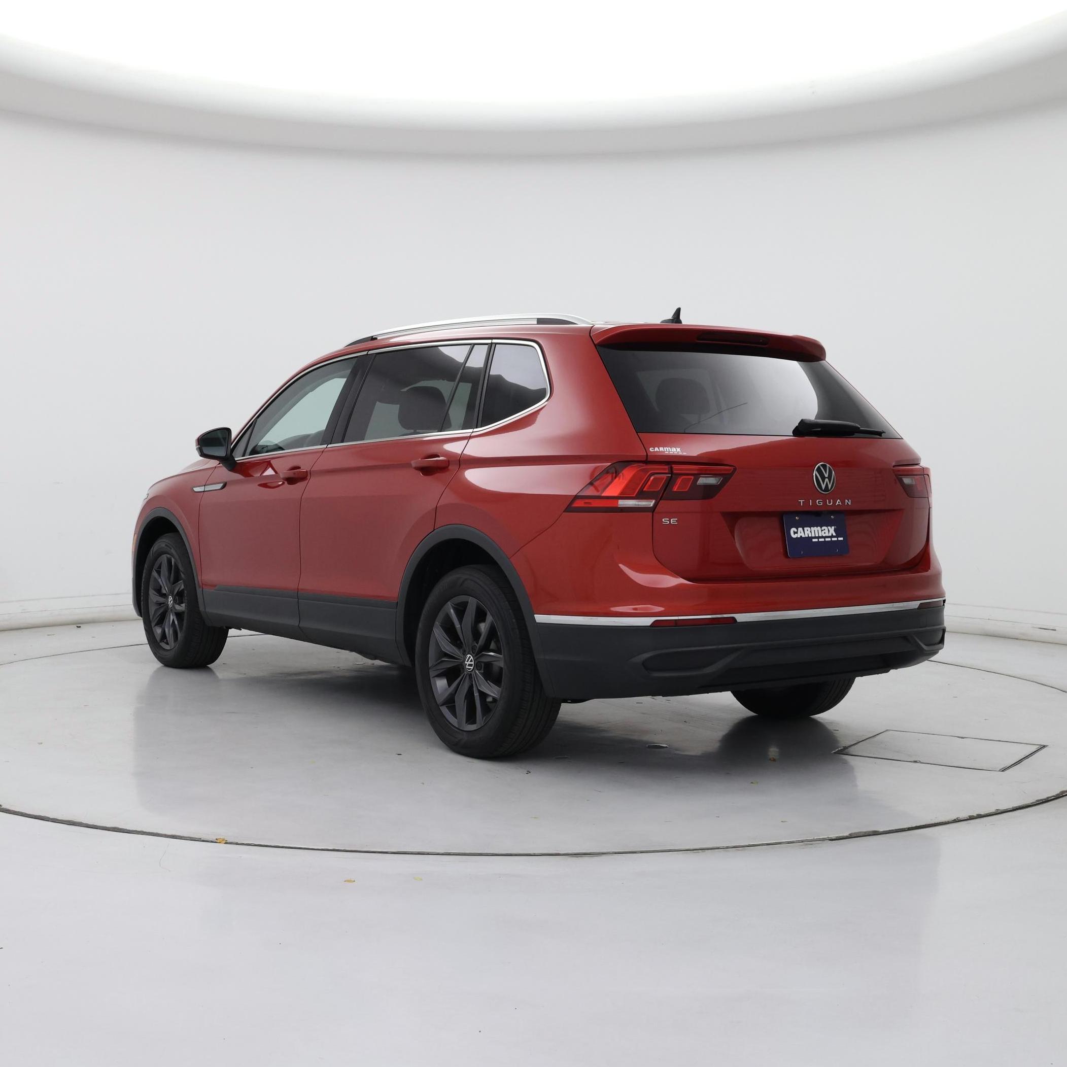 Thumbnail: 2023 Volkswagen Tiguan - 2