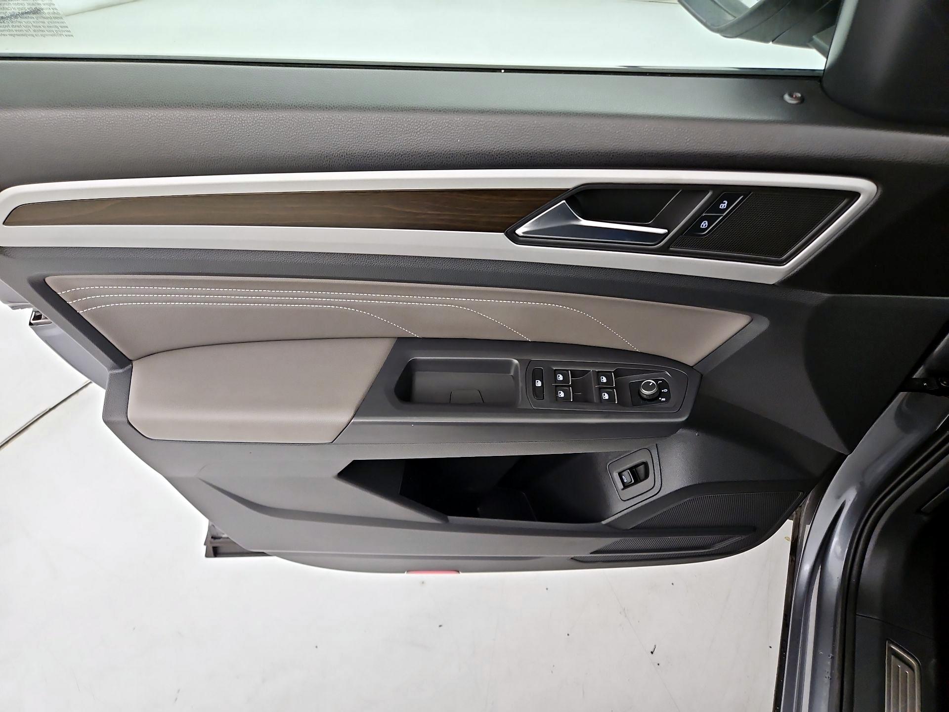 Thumbnail: 2021 Volkswagen Atlas - 12