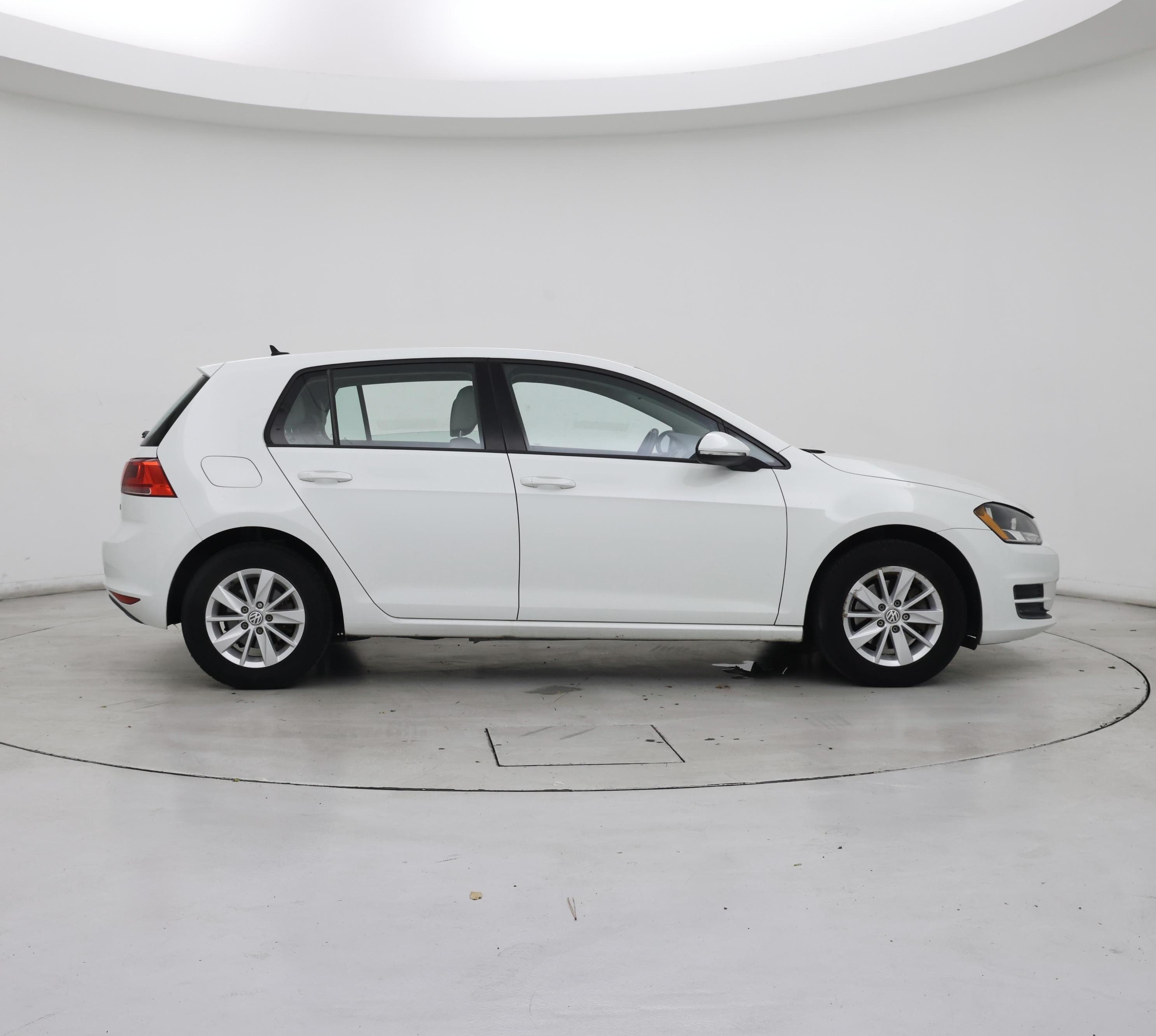 Thumbnail: 2016 Volkswagen Golf - 7