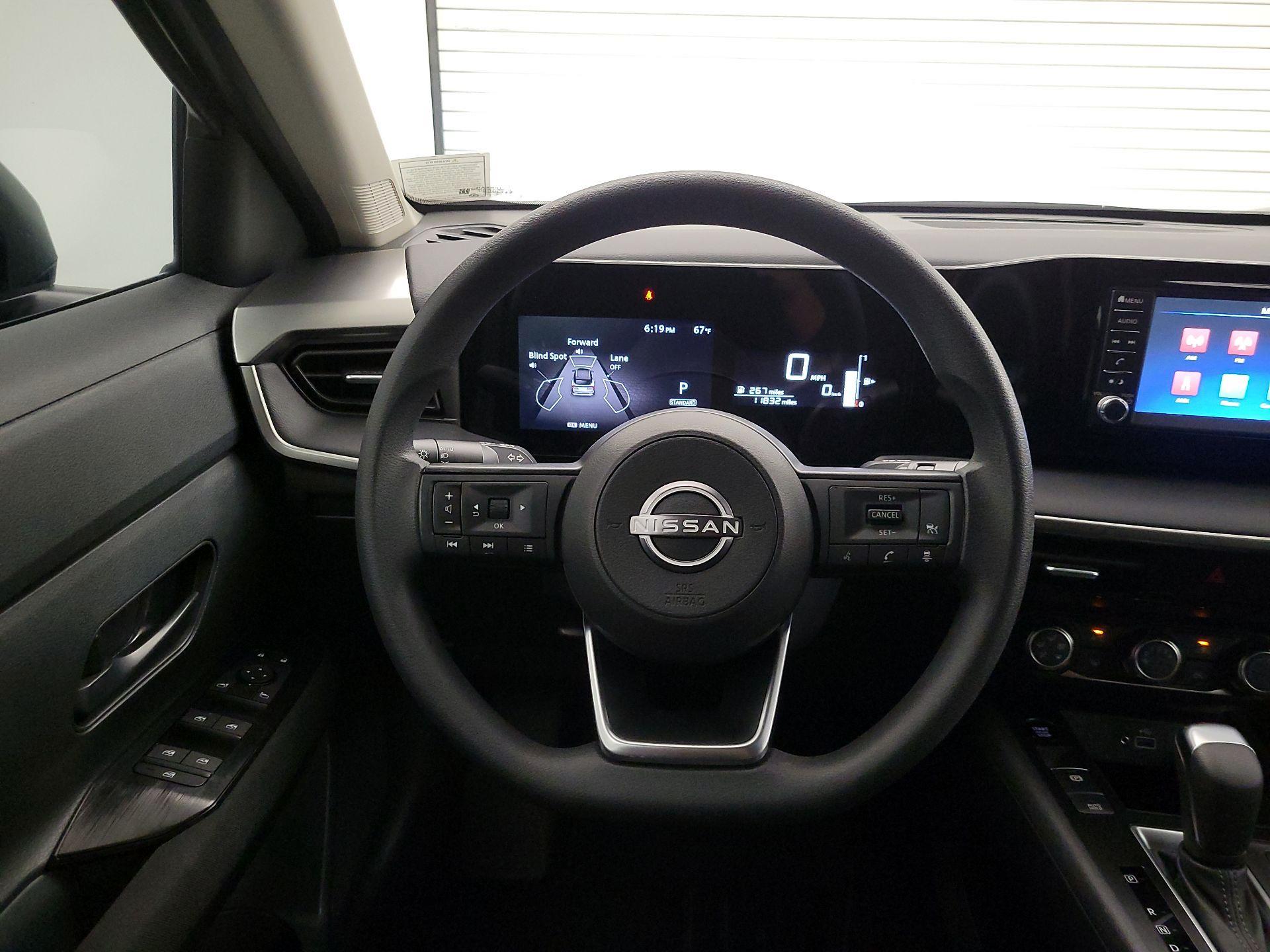 Thumbnail: 2025 Nissan Kicks - 10