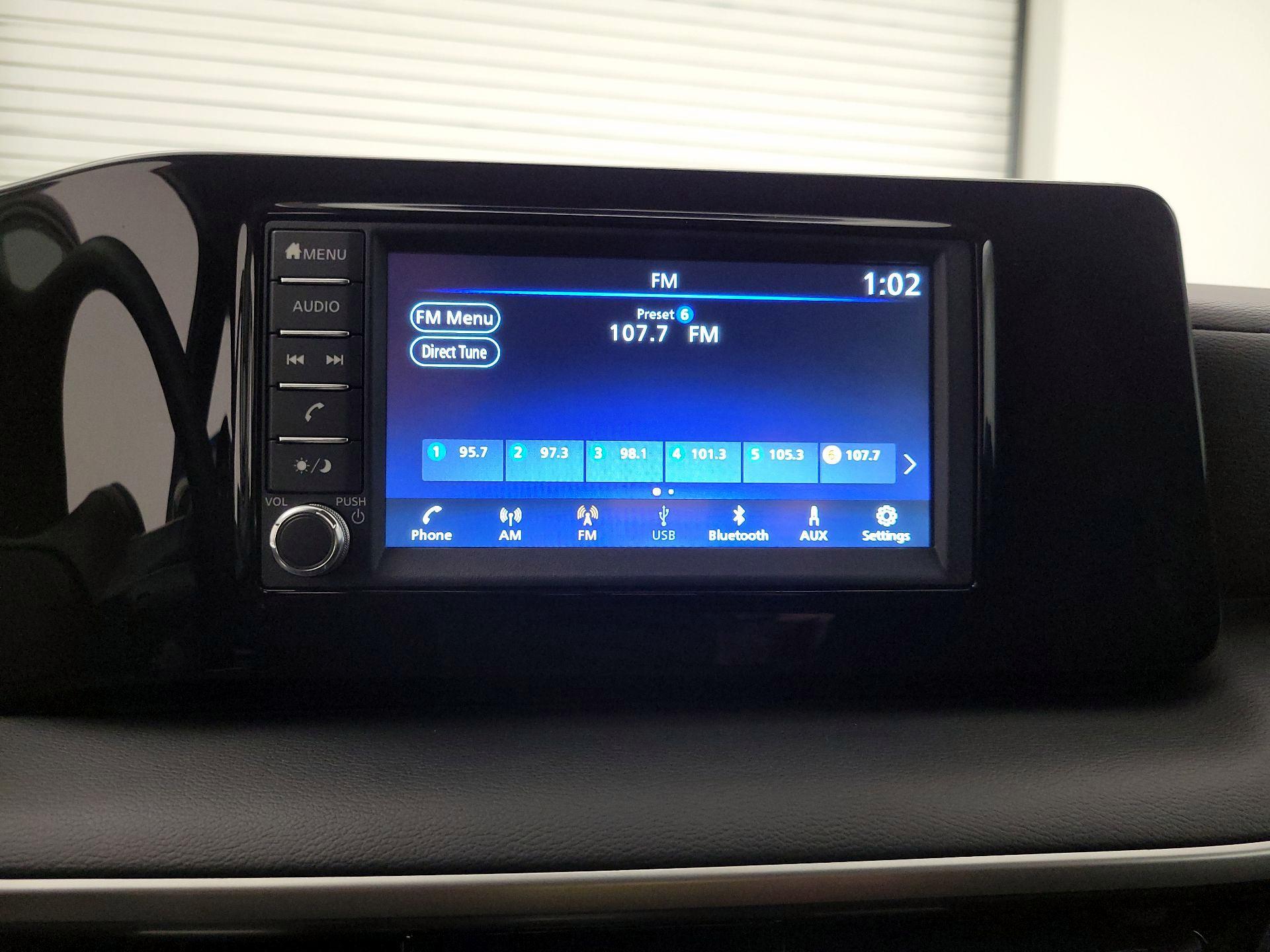 Thumbnail: 2025 Nissan Kicks - 15