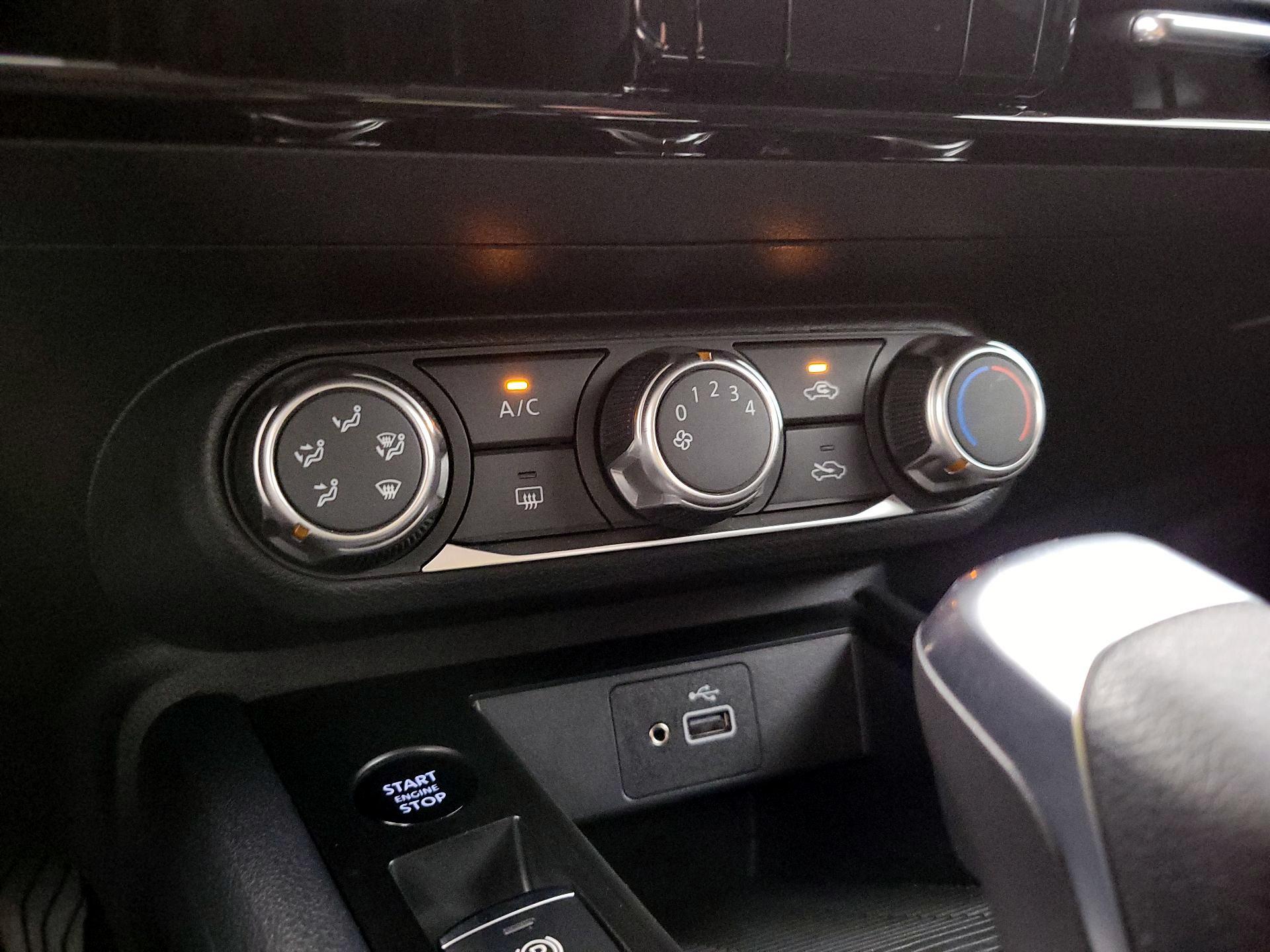 Thumbnail: 2025 Nissan Kicks - 16