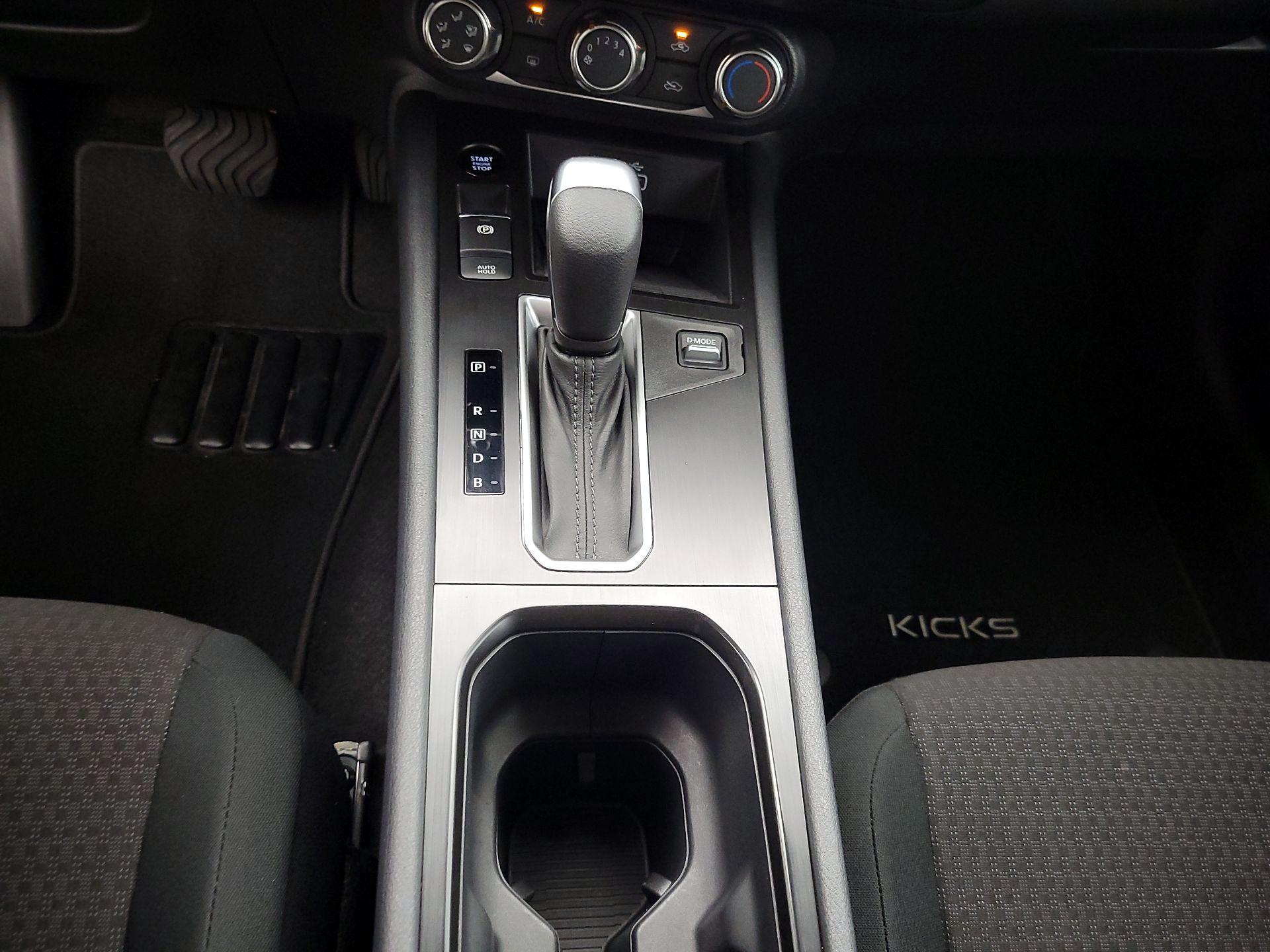 Thumbnail: 2025 Nissan Kicks - 17