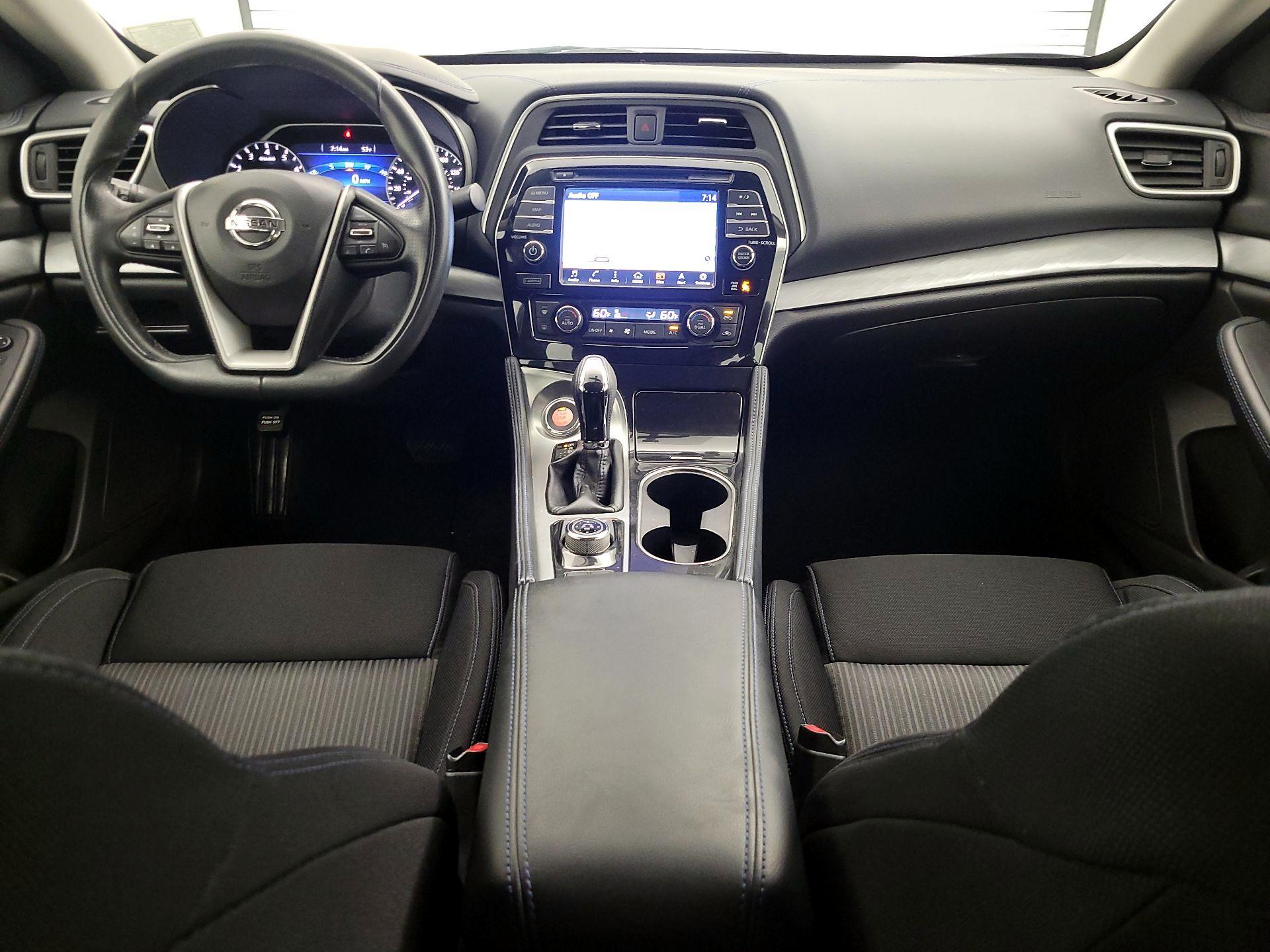 Thumbnail: 2017 Nissan Maxima - 9
